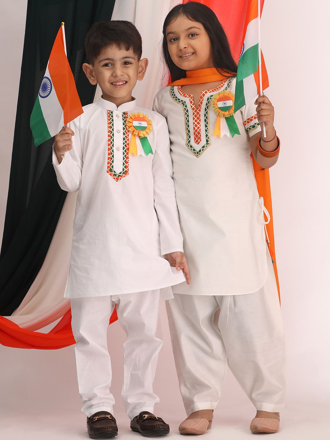 VASTRAMAY Girls Regular Gotta Patti Kurta With Patiala & Dupatta-image-42