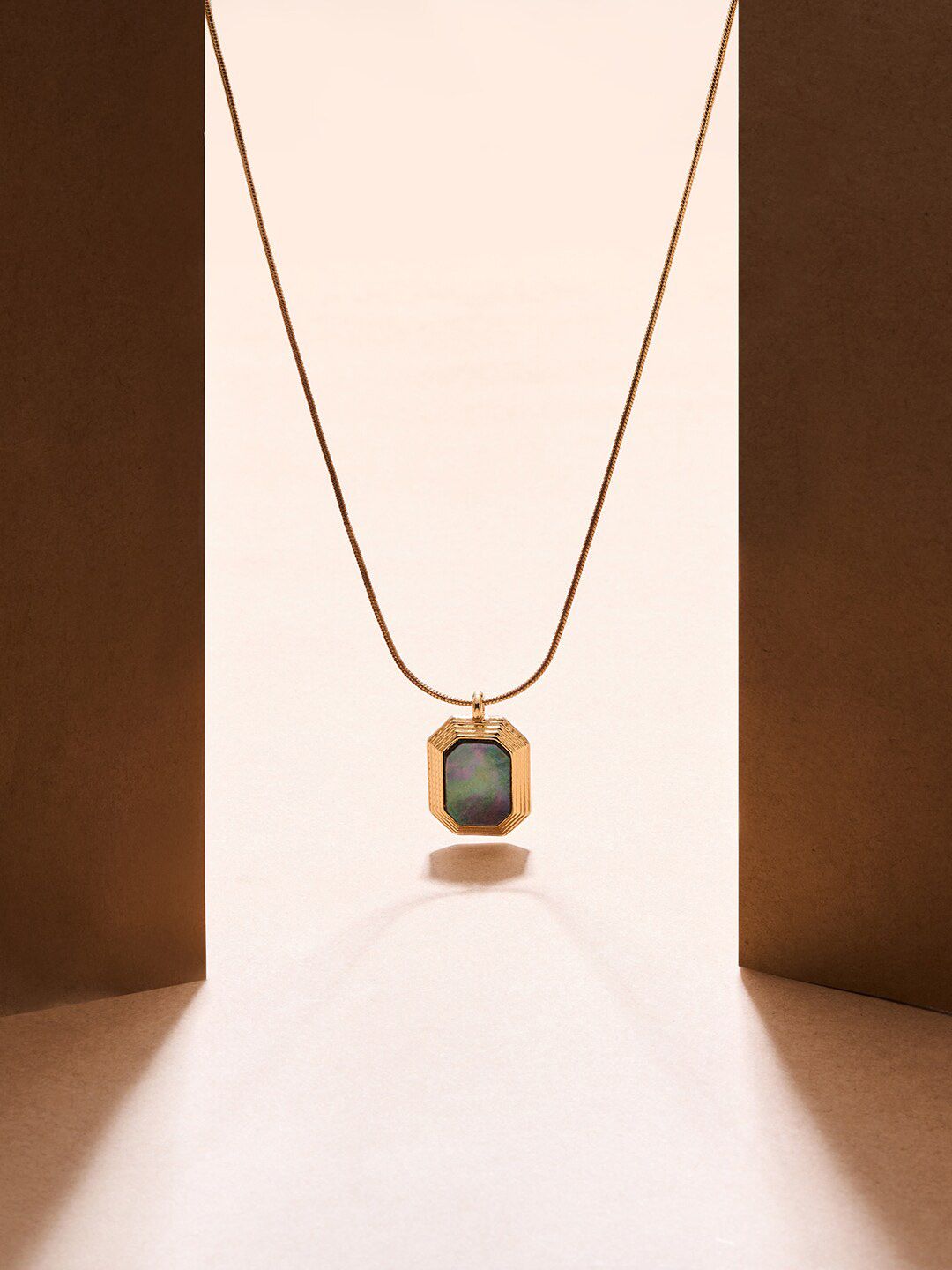 Accessorize London Women Pearlised Bevelled Edge Pendant with Chain-picture-10