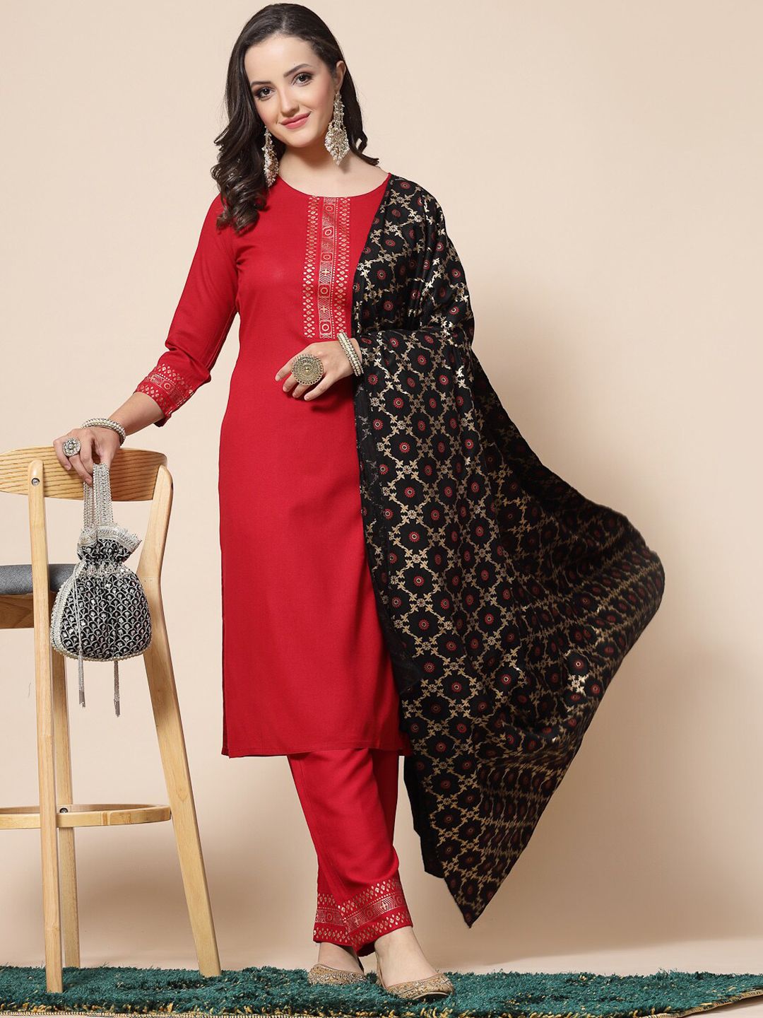 JAIPURI BUNAAI Ethnic Motifs Yoke Design Straight Kurta With Trousers ...