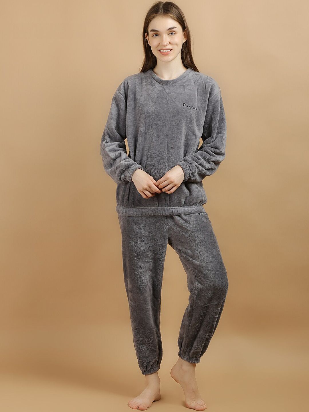 Lugo Round Neck Winter Night Suit-picture-23