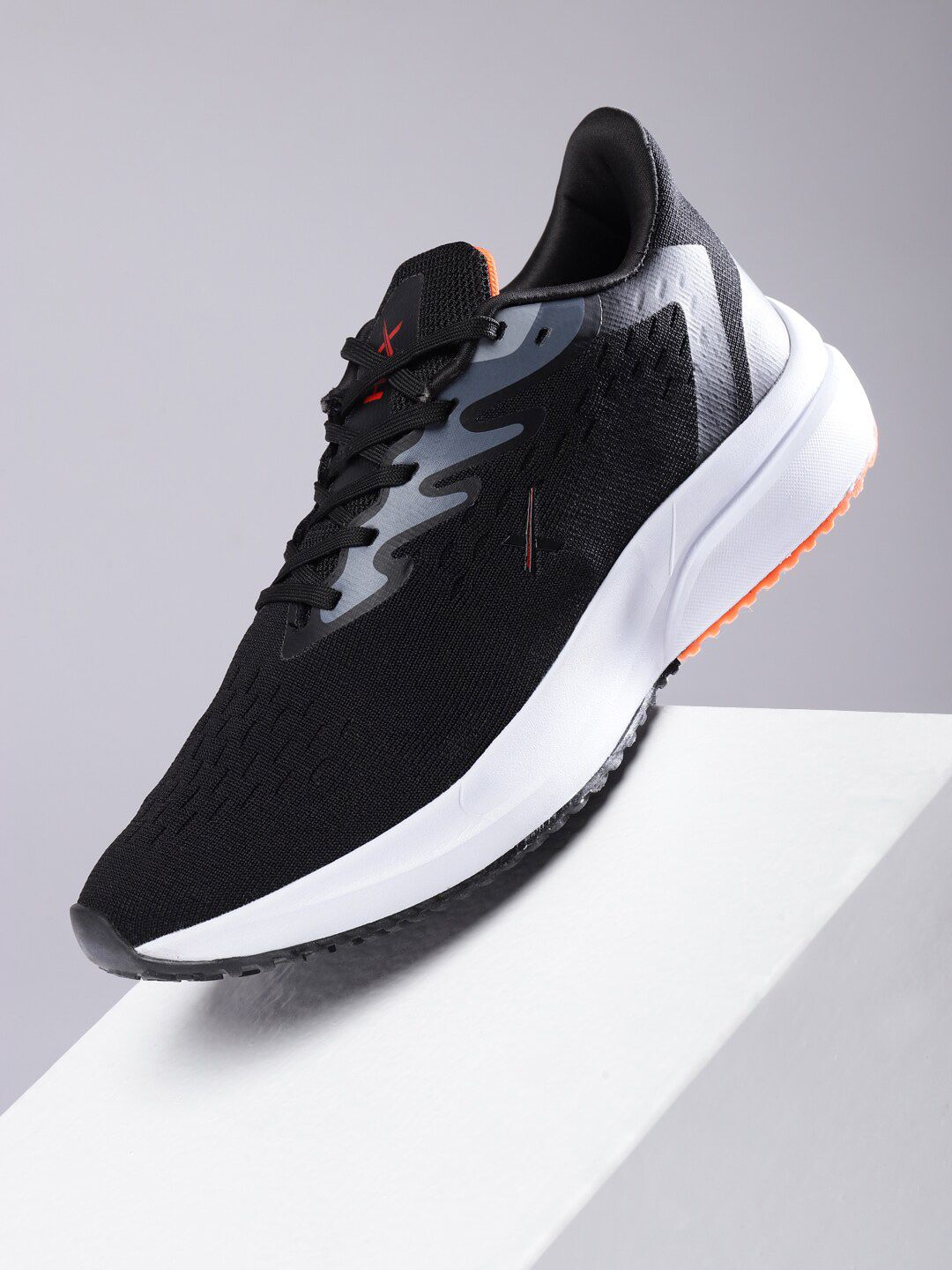 Hrx by hrithik roshan men black store running shoes