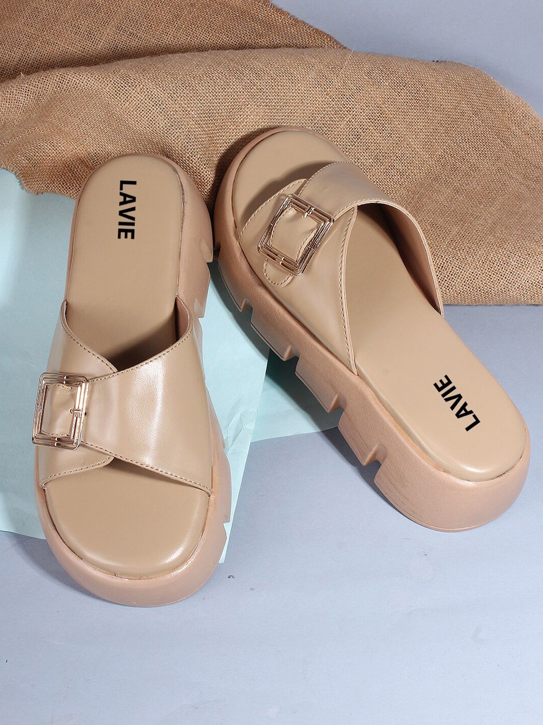 Lavie chappals 2024