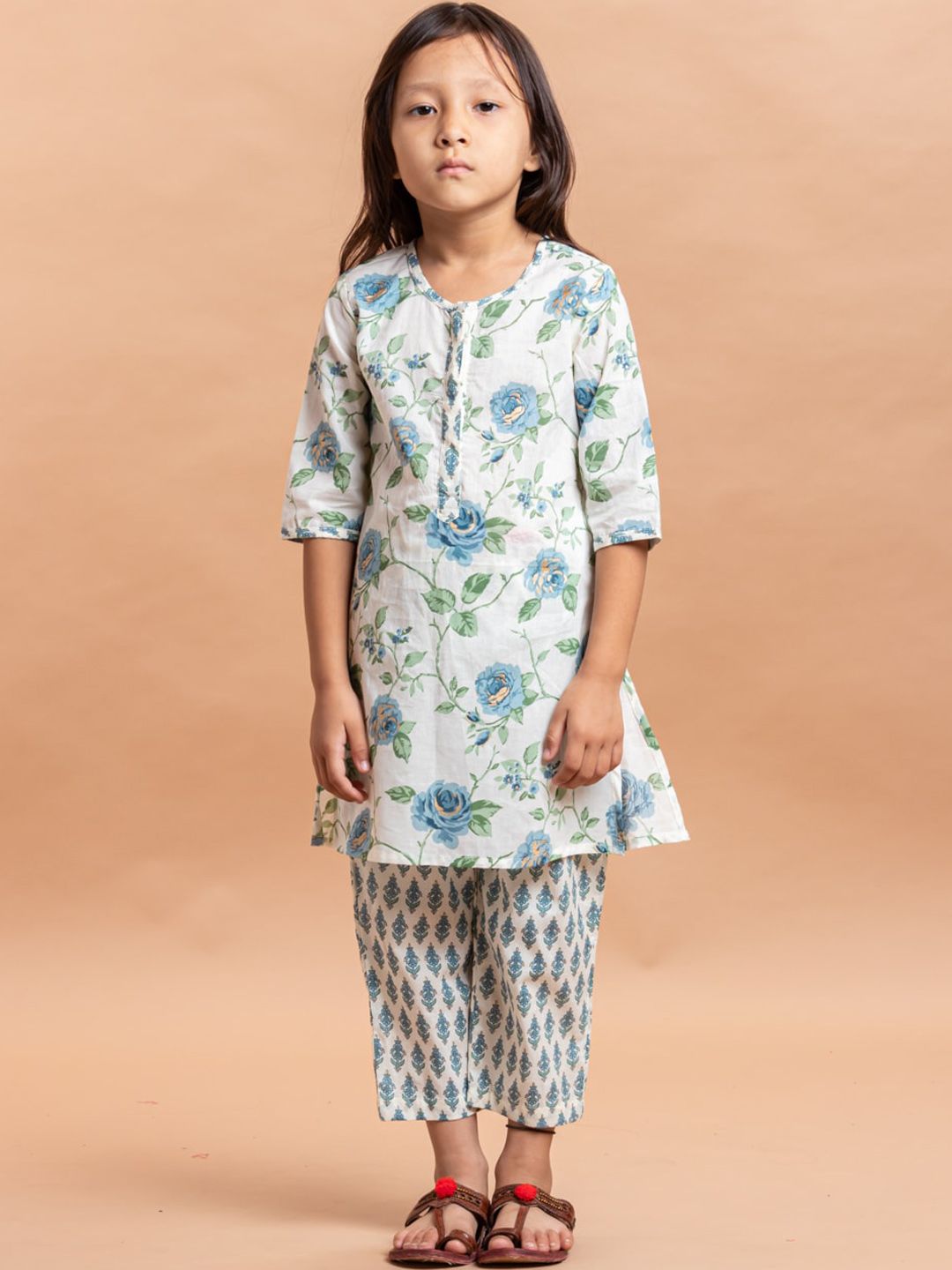 Sangria Girls Floral Printed Pure Cotton Straight Kurta With Trousers-picture-36