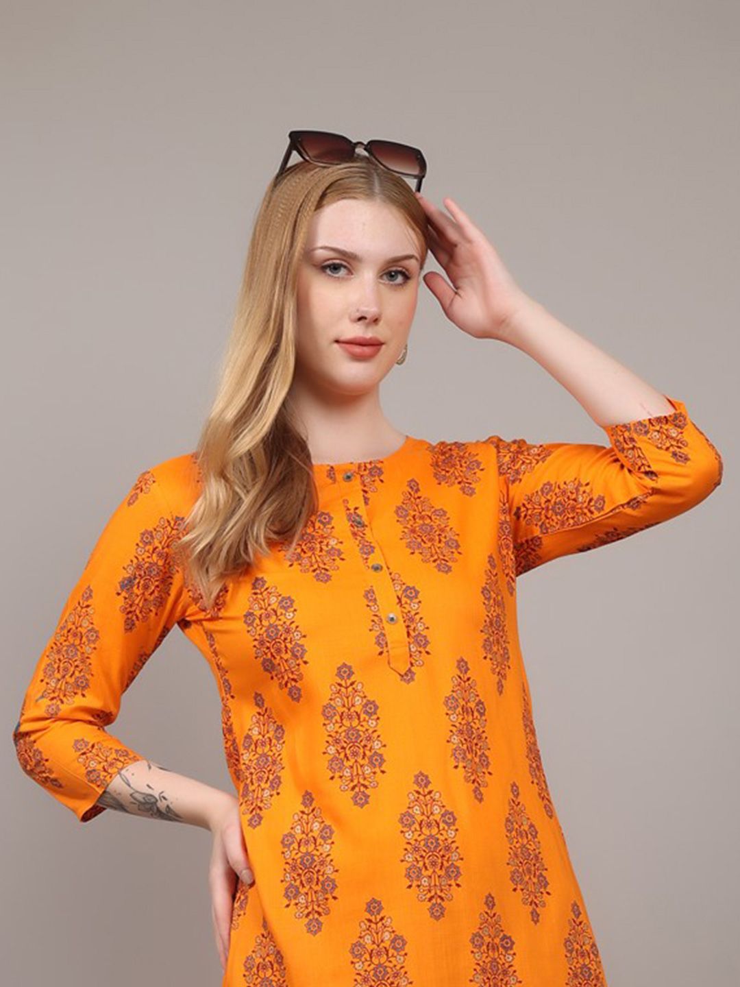 SUTI Ethnic Motifs Printed Kurta With Trousers