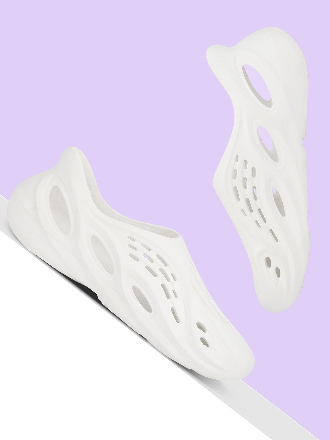 Aqualite Men Self Design Clogs-picture-26