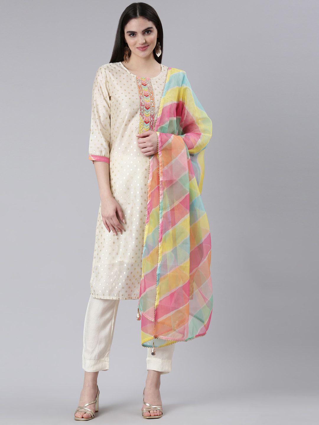 Neerus kurtas online