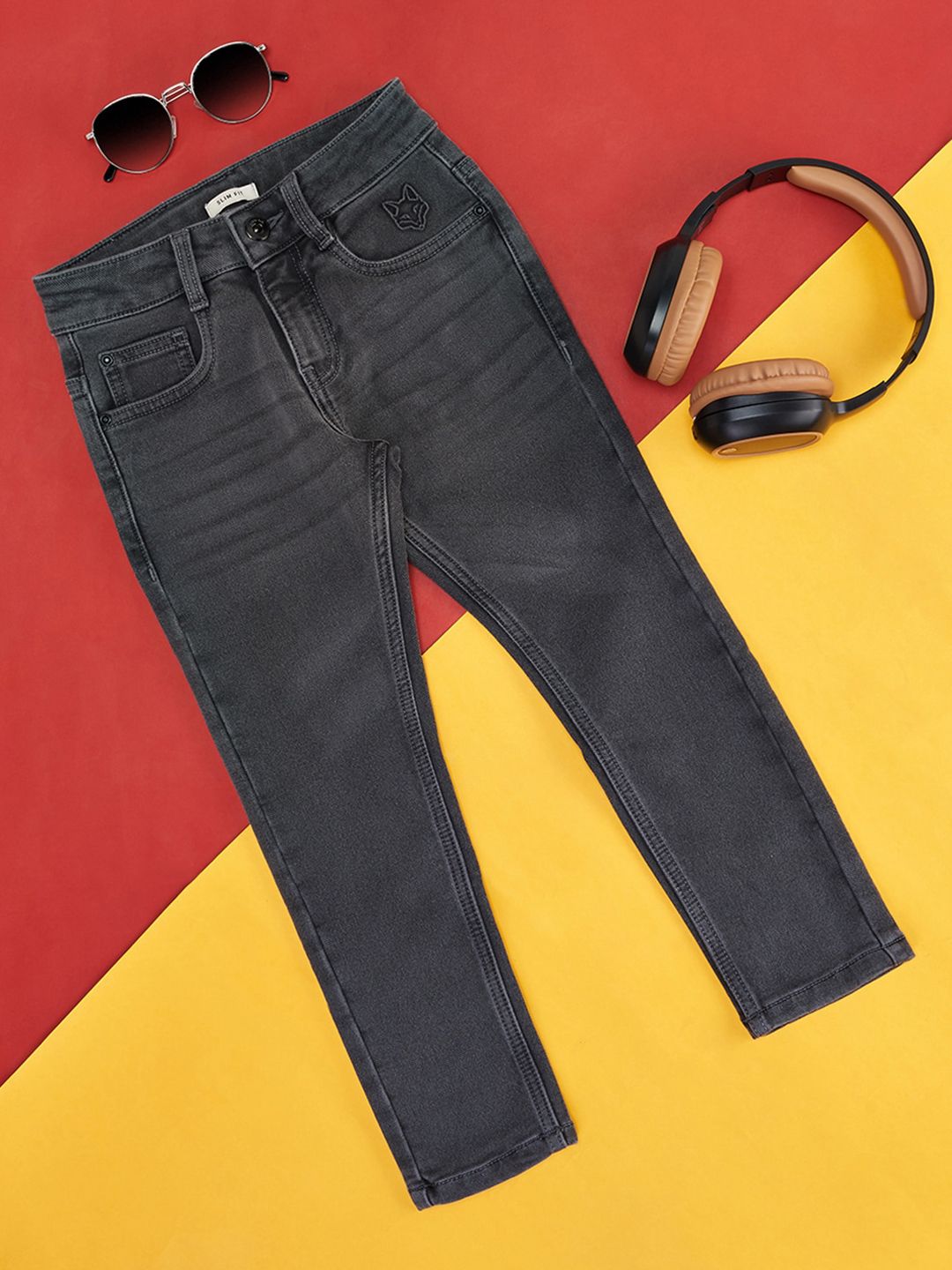 Pantaloons Junior Boys Mid-Rise Light Fade Clean Look Stretchable Jeans-picture-23