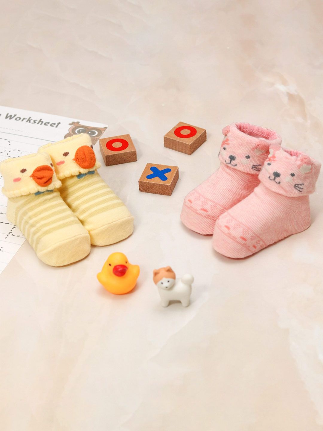 Yellow Bee Girls Pack Of 2 Patterned Ankle Length Anti-Skid Cotton Socks-picture-19