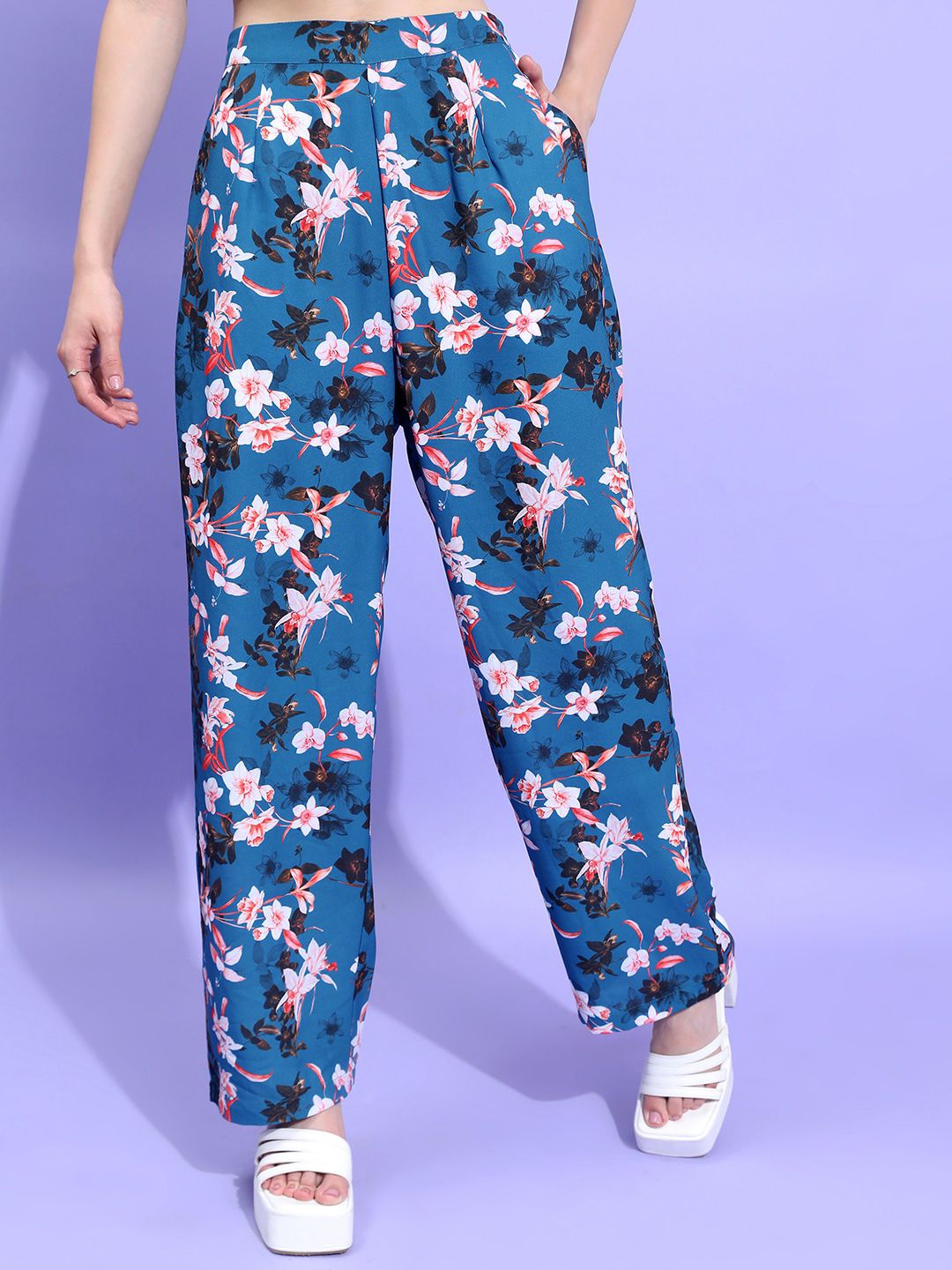 Tokyo Talkies Women Teal Floral Printed Parallel Trousers