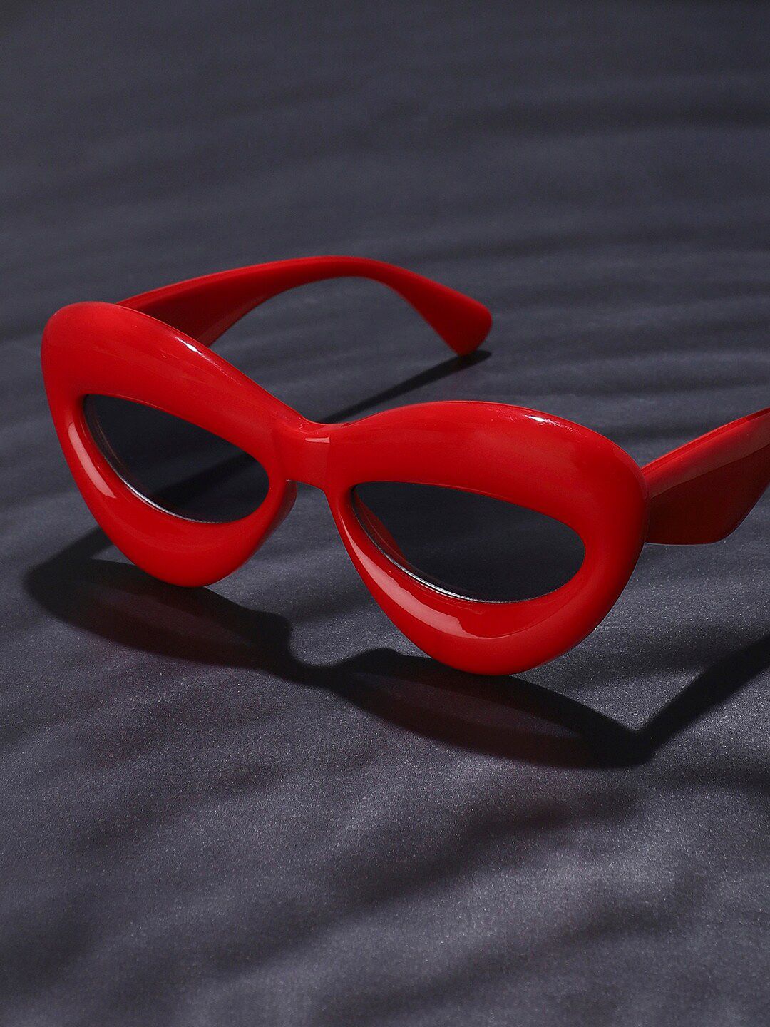 HAUTE SAUCE by Campus Sutra Women Cateye Sunglasses with UV Protected AW23_HSSG2274--picture-57