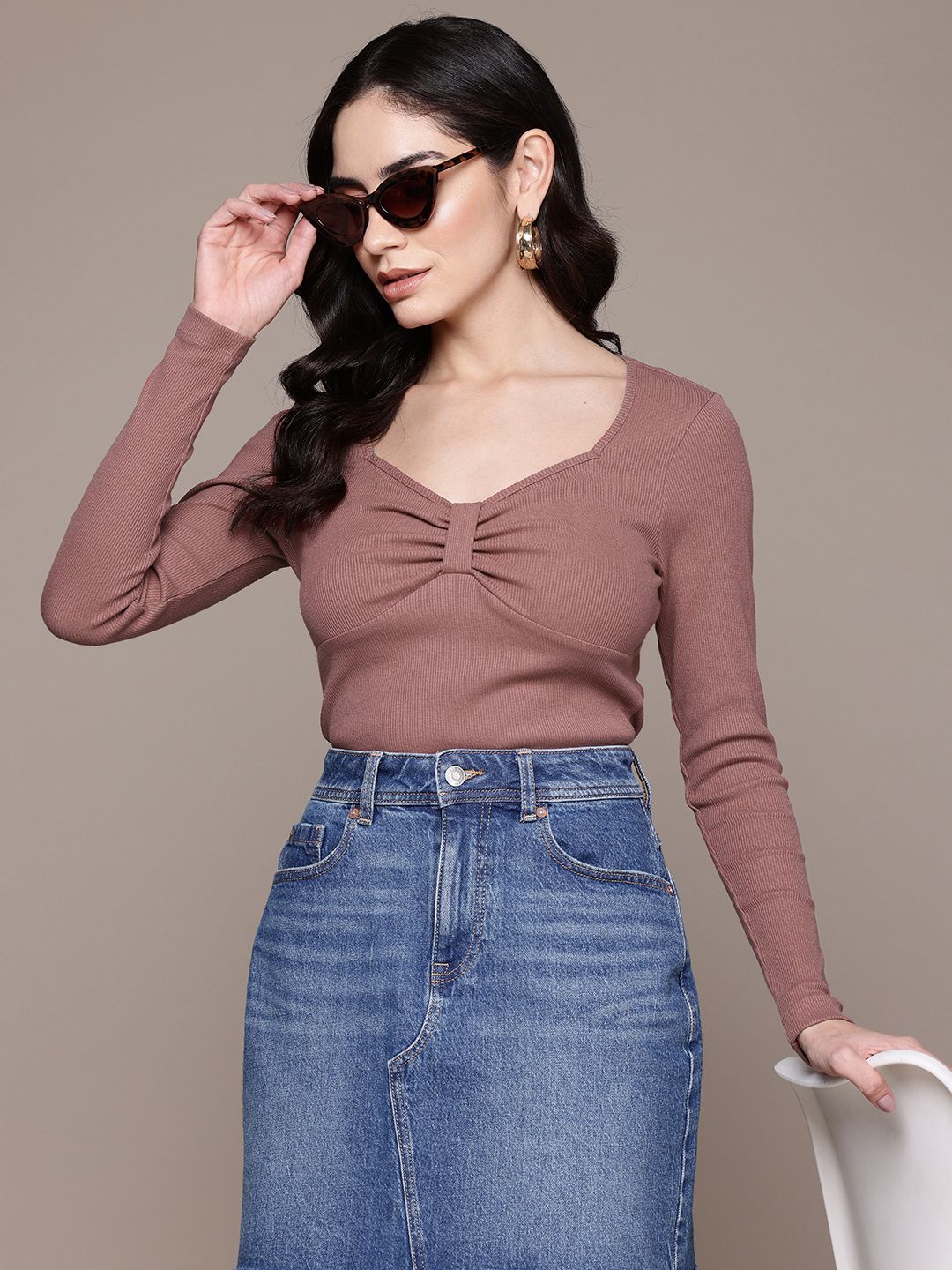 The Roadster Lifestyle Co. Sweetheart Neck Ribbed Ruched Top-picture-40
