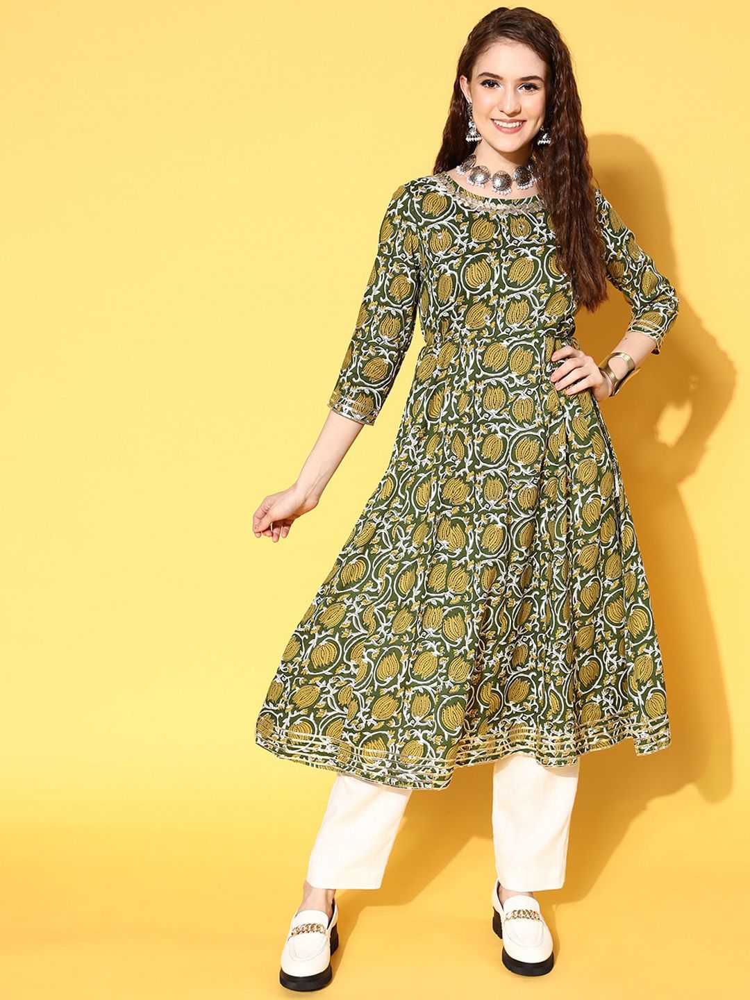 Ishin Floral Printed Gotta Patti Anarkali Kurta