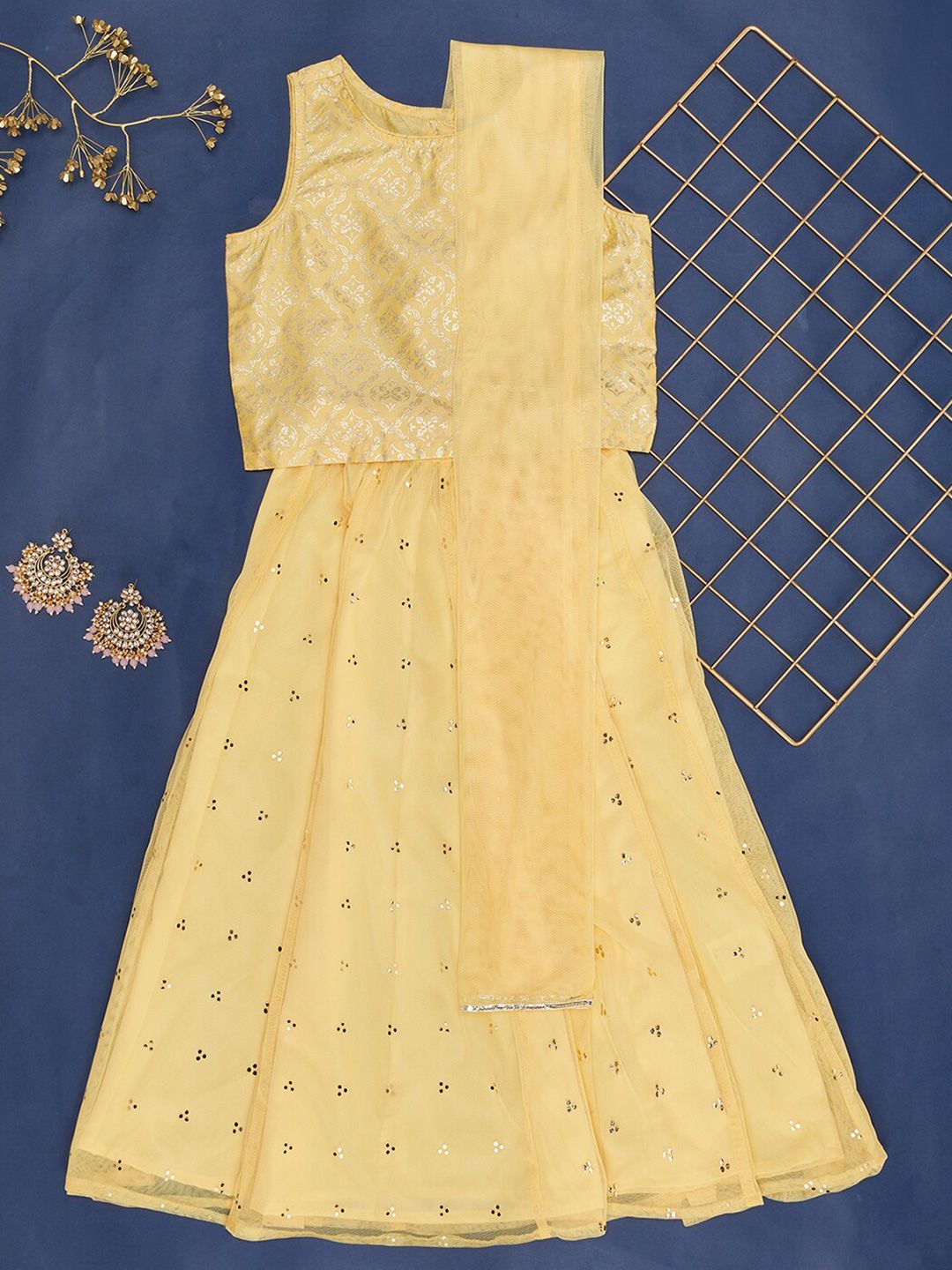 YU by Pantaloons Girls Printed Ready to Wear Lehenga & Blouse With Dupatta-picture-10