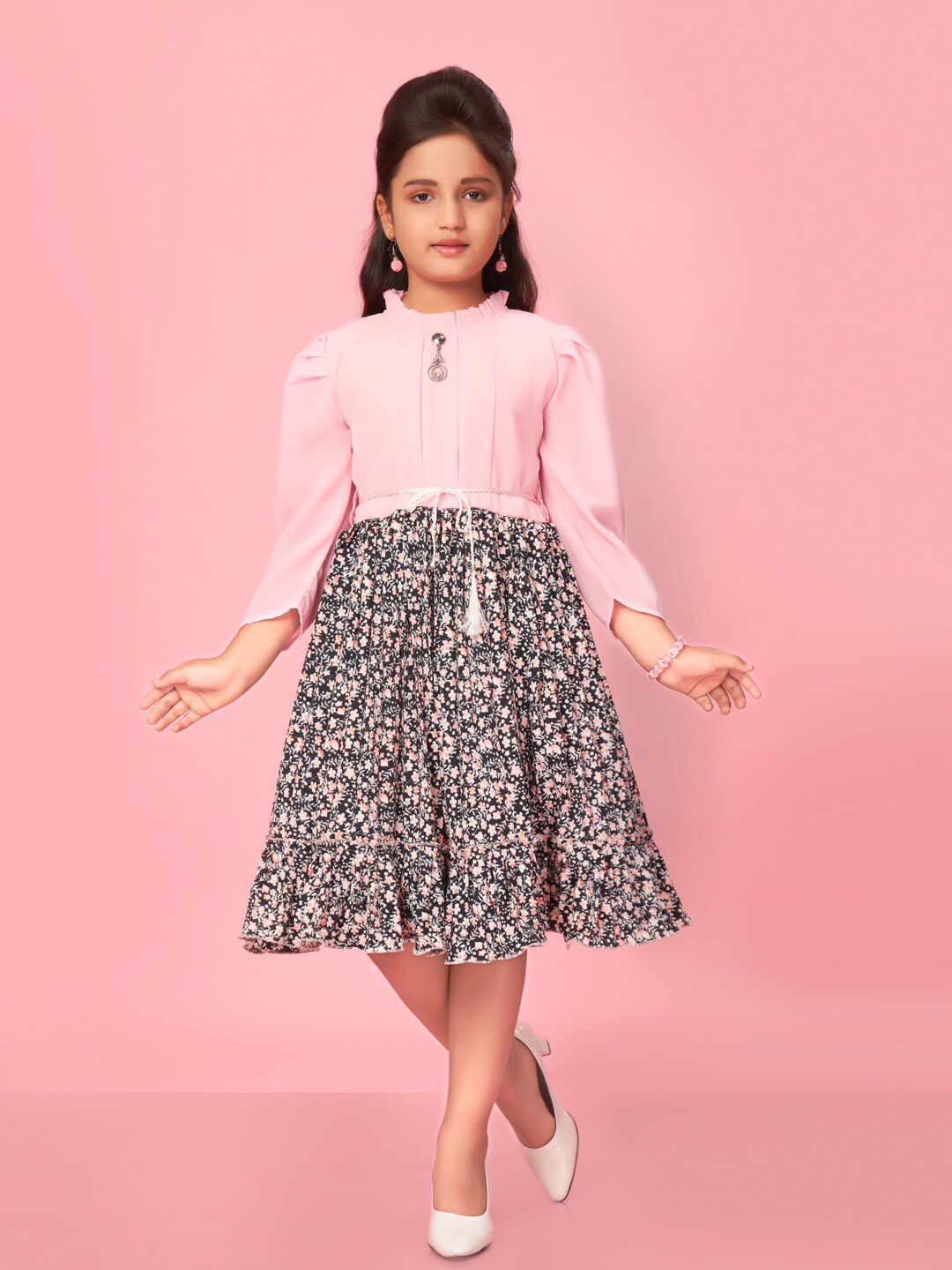 BAESD Round Neck Floral Printed Puff Sleeve Flounce Hem A-Line Midi Dress With A Belt-picture-13