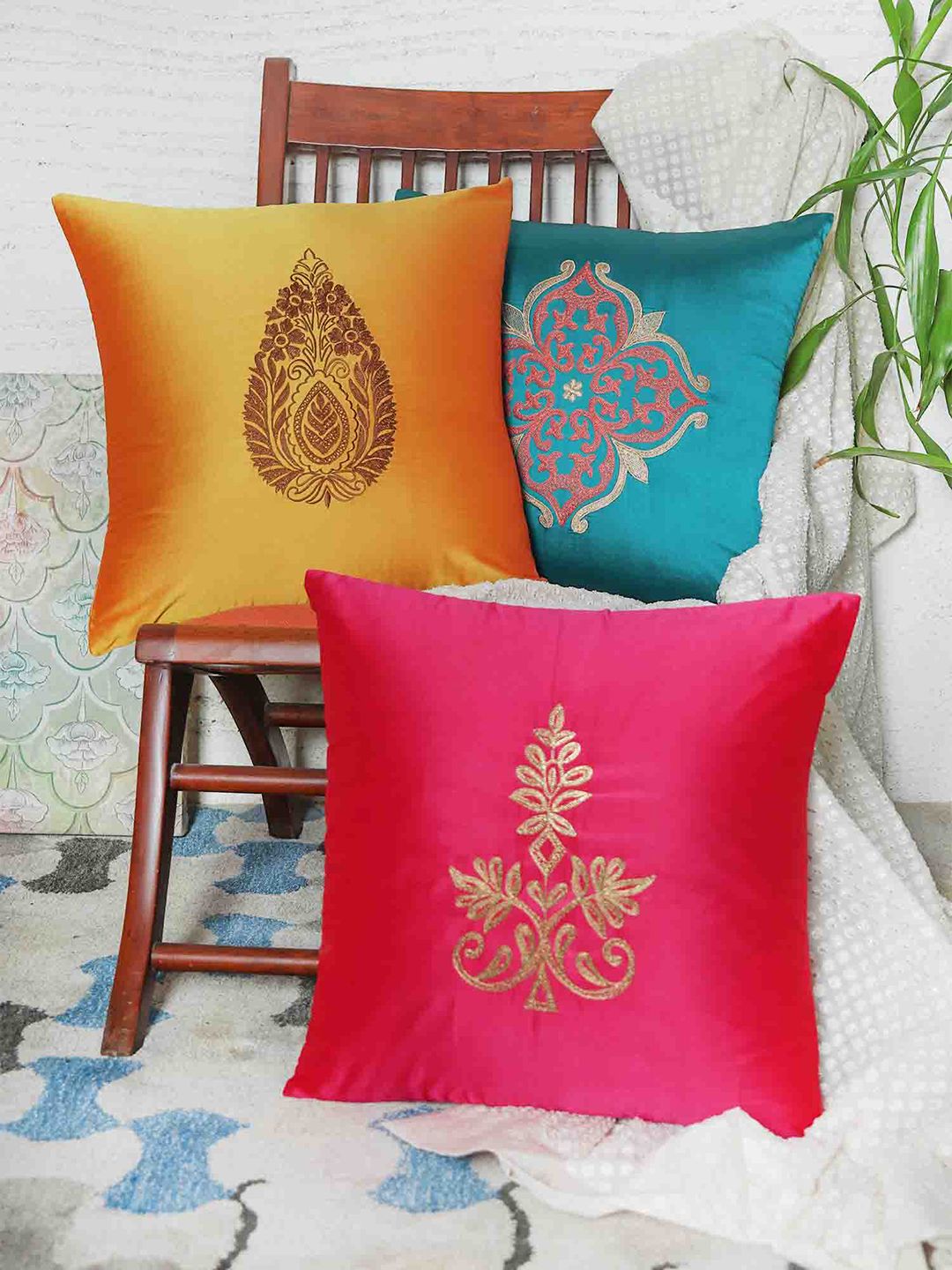 ZEBA Pink & Blue 3-Pieces Embroidered Square Cushion Covers-image-4