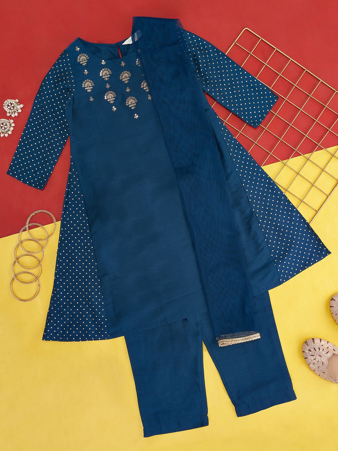 AKKRITI BY PANTALOONS Girls Embroidered Thread Work Kurta & Trousers With Dupatta-picture-11