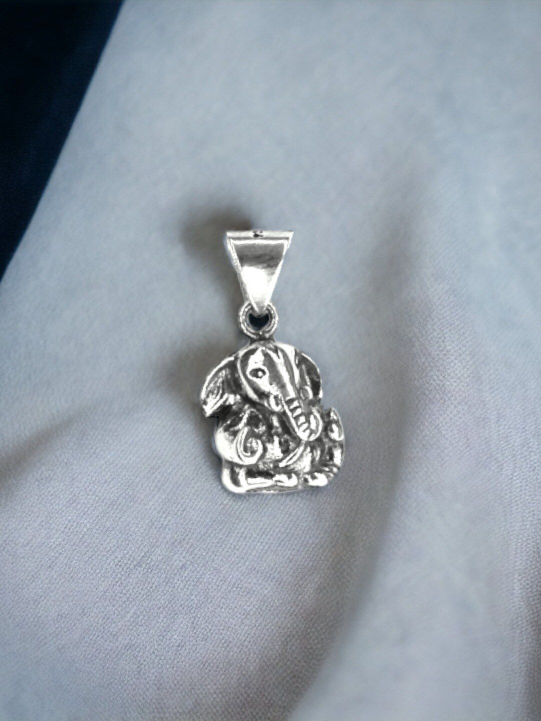 Taraash Kids 925 Sterling Silver Divine Ganesha Pendant-picture-11