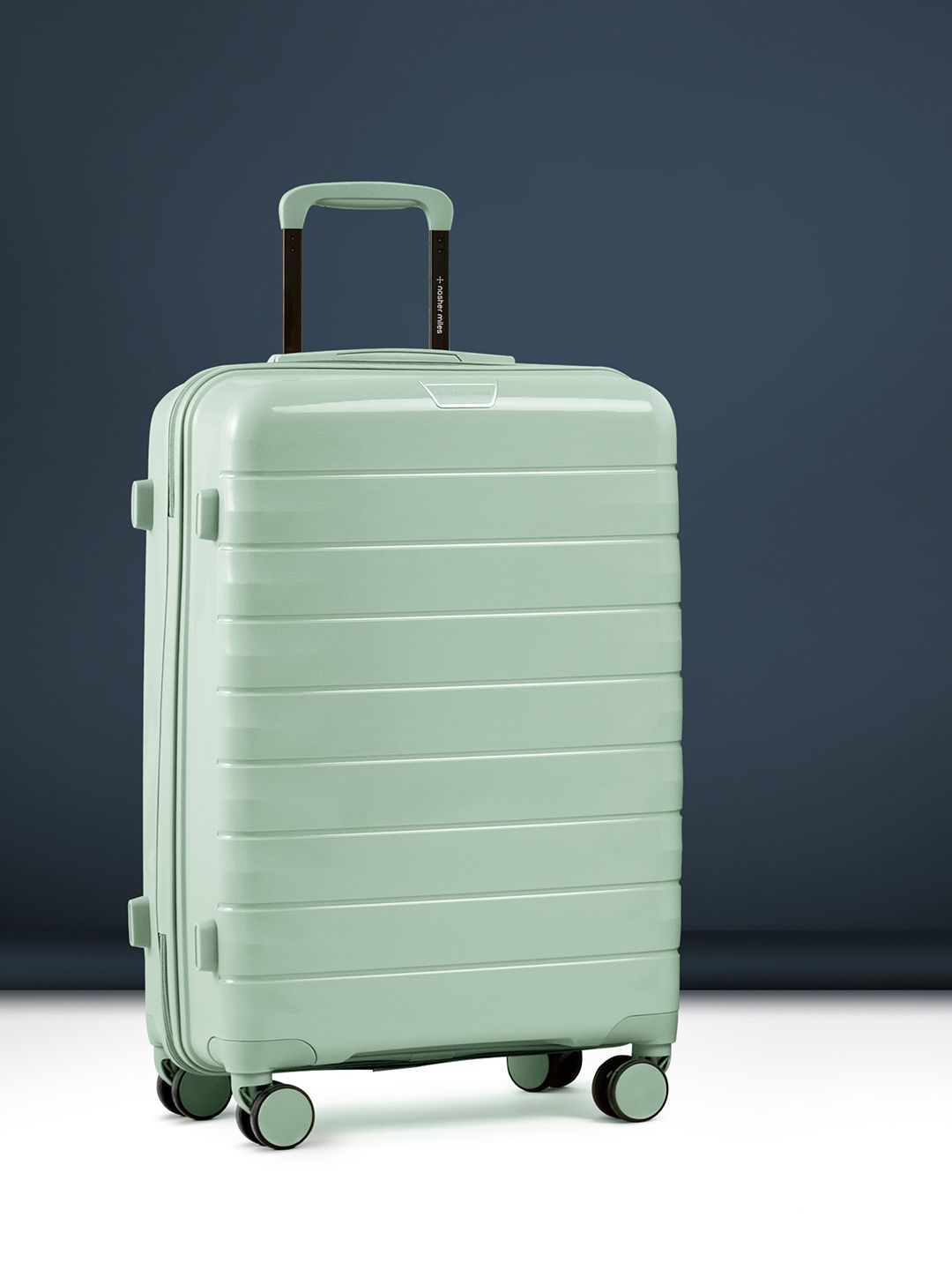 Nasher Miles Vienna Hard-Sided 360-Degree Rotation Large Trolley Suitcase 75 cm-picture-13