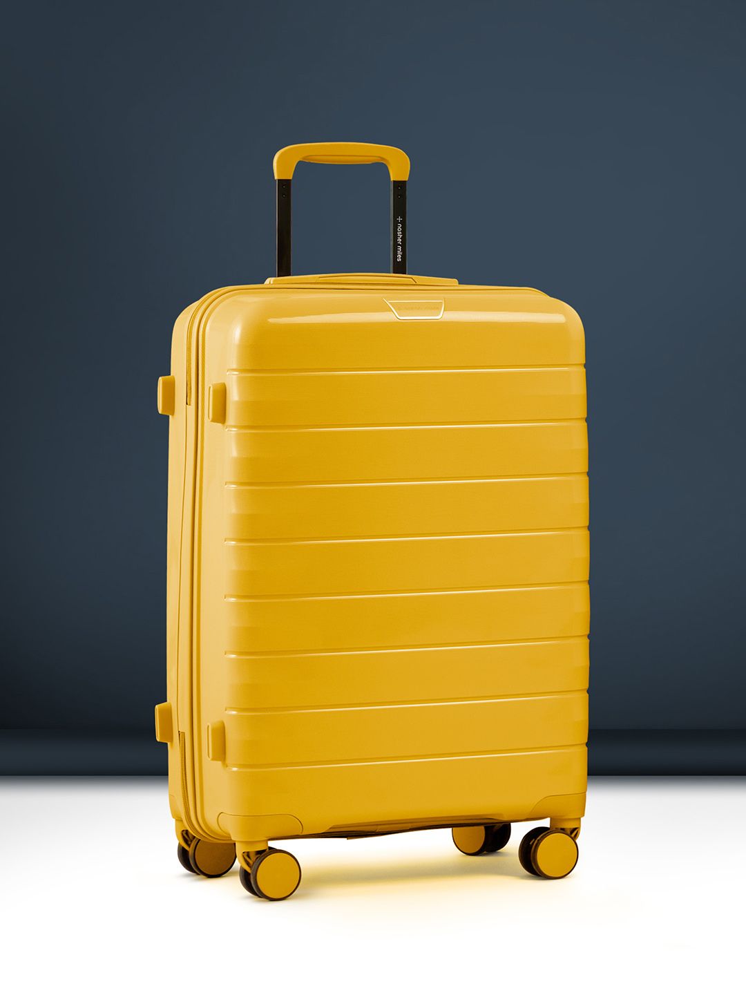 Nasher Miles Vienna Hard-Sided Large Trolley Suitcase - 75 cm-picture-3
