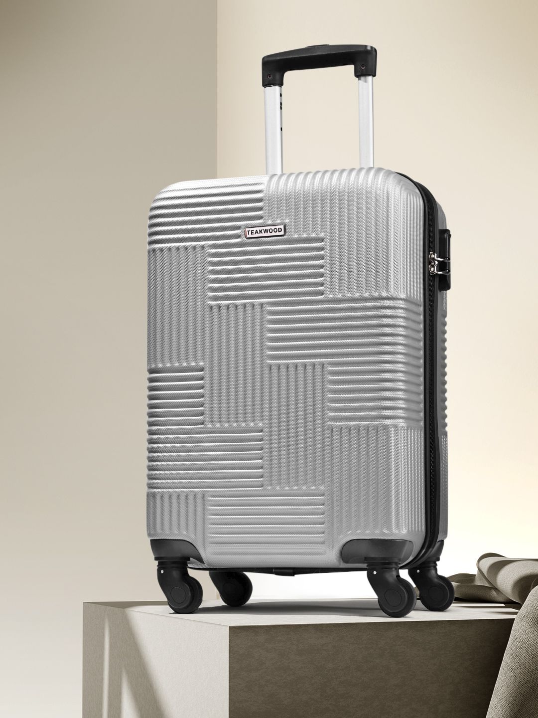 Teakwood Leathers Textured Hard-Sided Cabin Suitcase Trolley Bag 61.16 ...