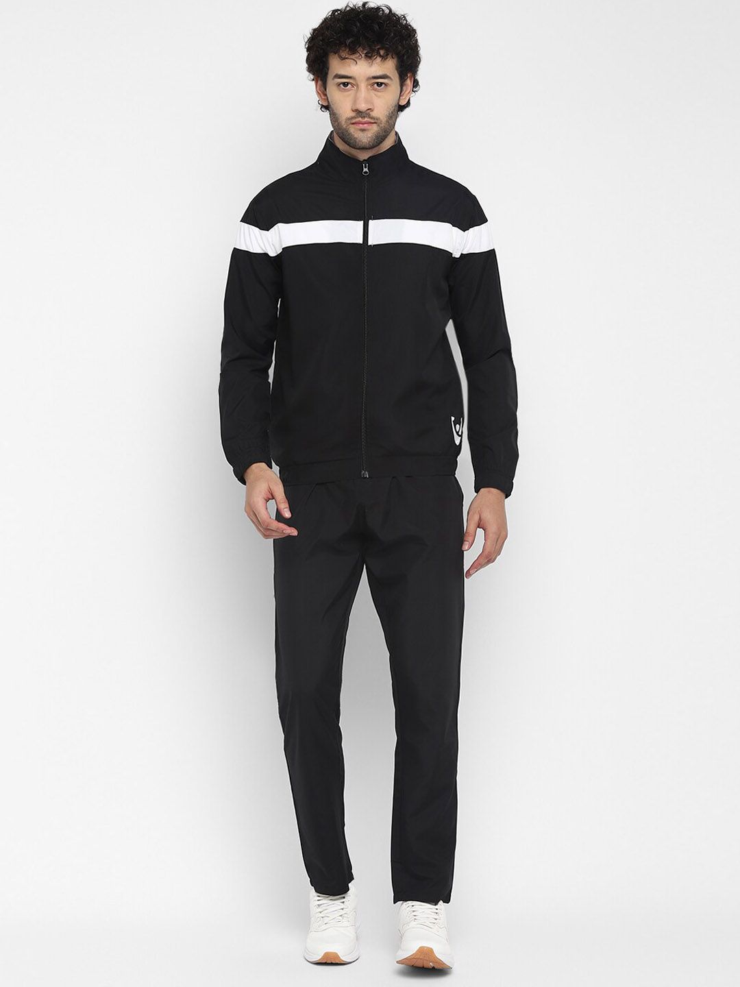 Yuuki Colorblocked Mock Collar Tracksuits-picture-30