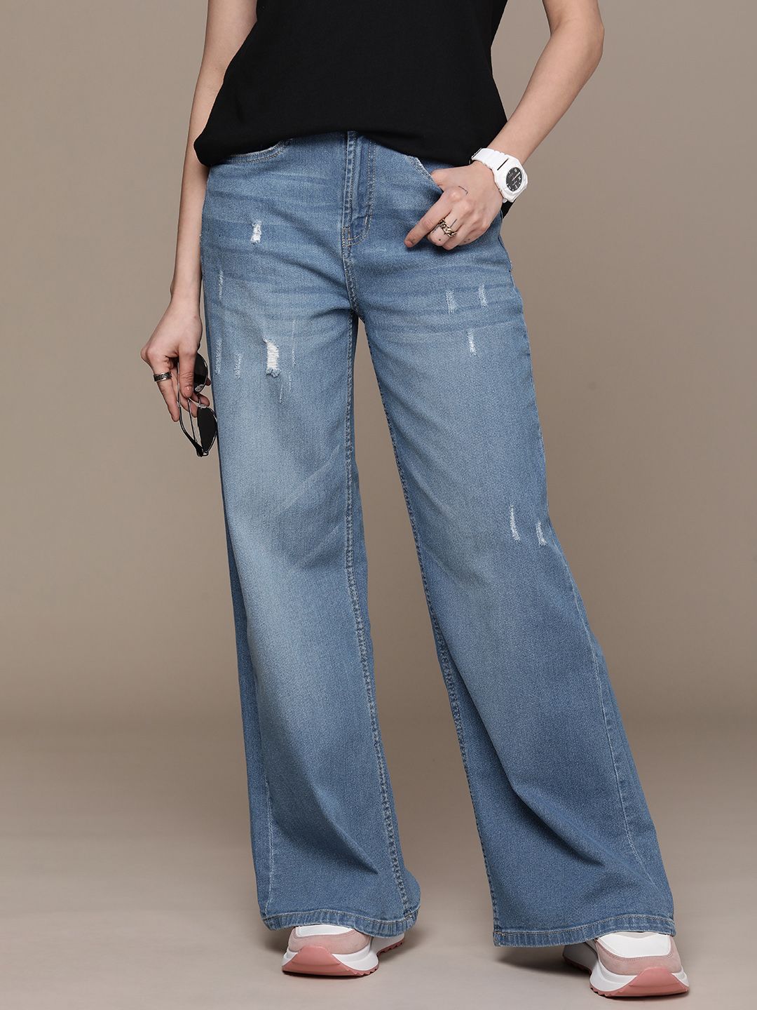 The Roadster Lifestyle Co. Women Wide Leg Low Distress Light Fade Stretchable Jeans-picture-24