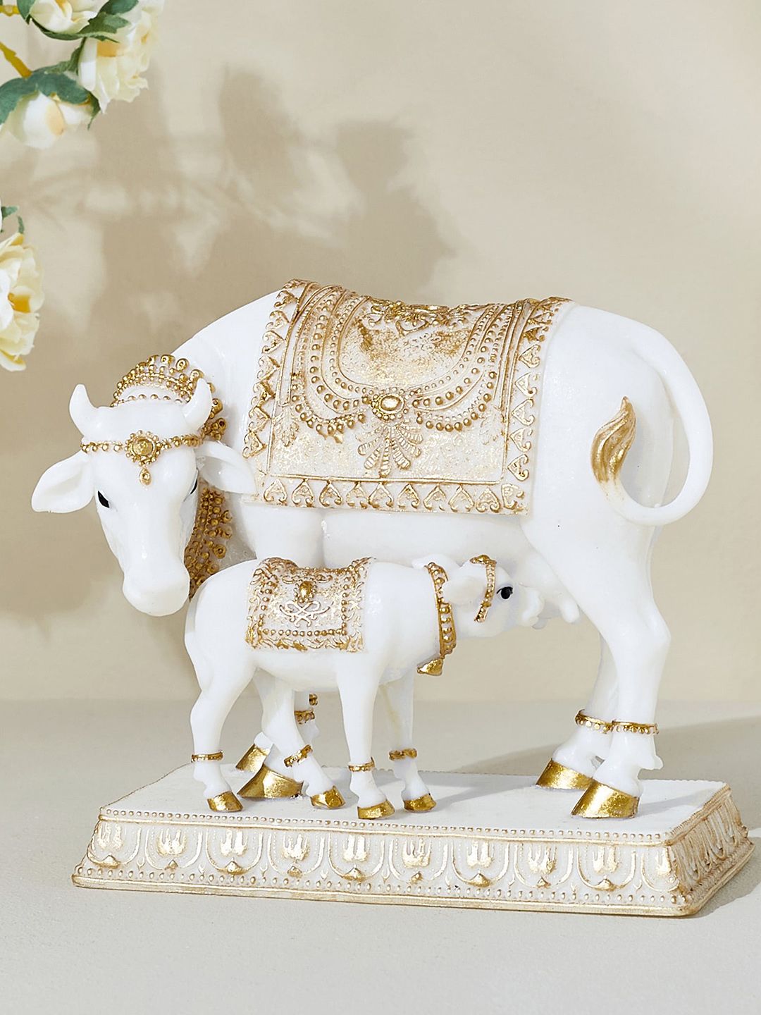 Home Centre White & Gold-Toned Cow & Calf Showpiece-image-28