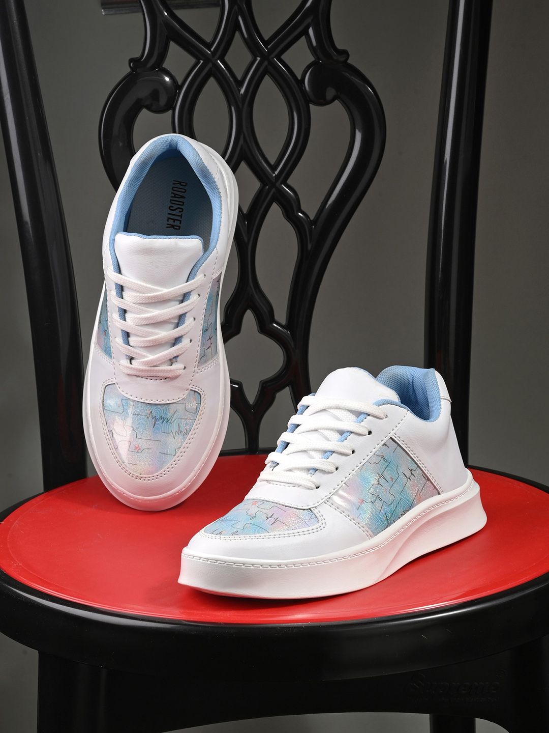 The Roadster Lifestyle Co. Women White & Blue Colourblocked Lightweight Sneakers-image-19