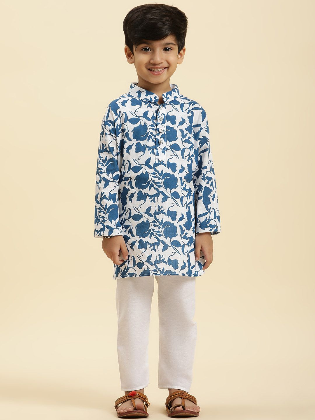 Stuffie Land Boys Floral Printed Regular Pure Cotton Kurta with Pyjamas-picture-16