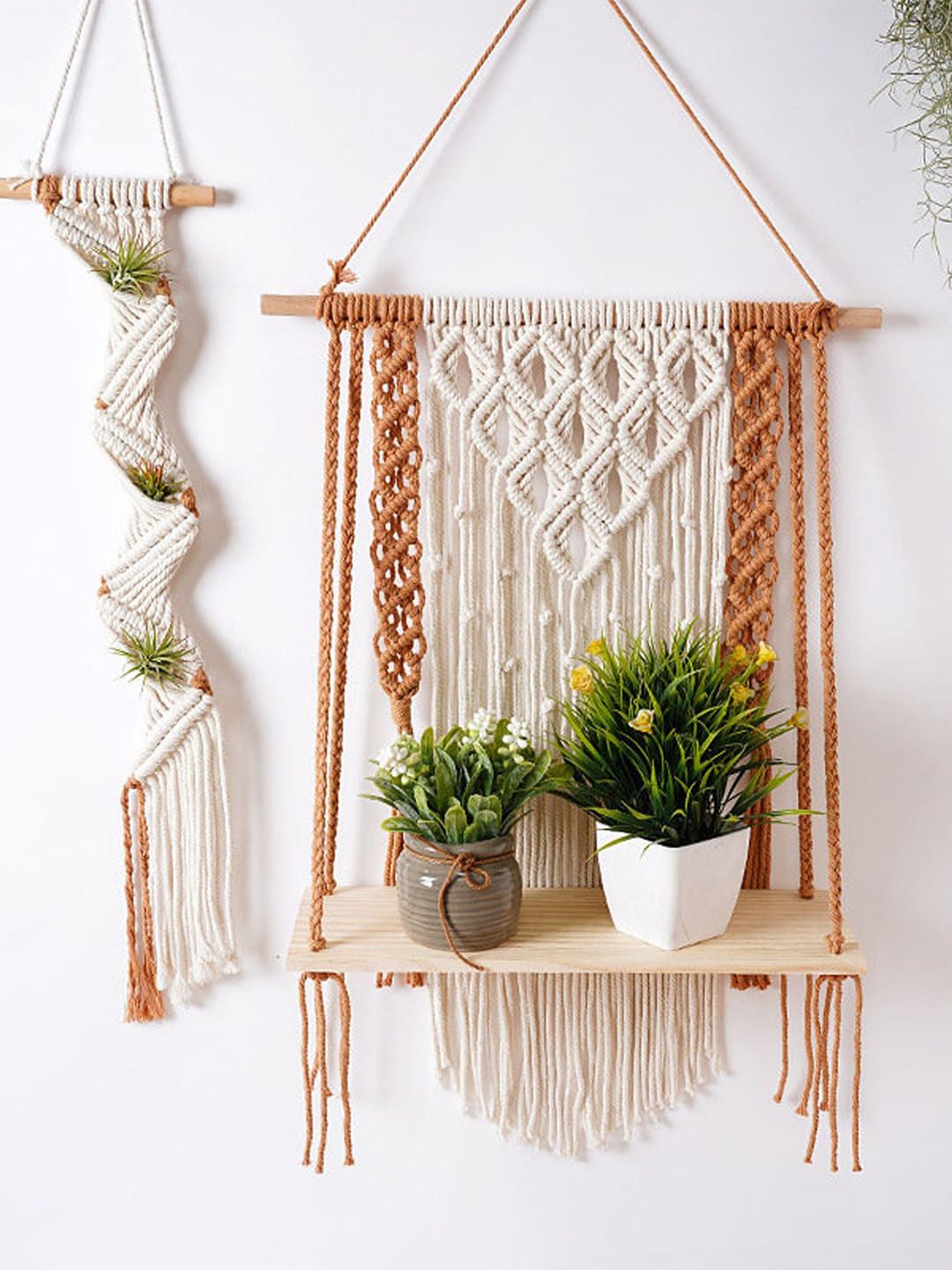Kaahira White Colourblock Macrame Wall Shelf-picture-38