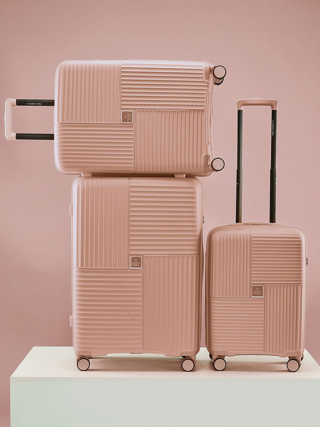 Nasher Miles Singapore Set Of 3 Champagne Textured Hard-Sided Trolley Bags-image-16