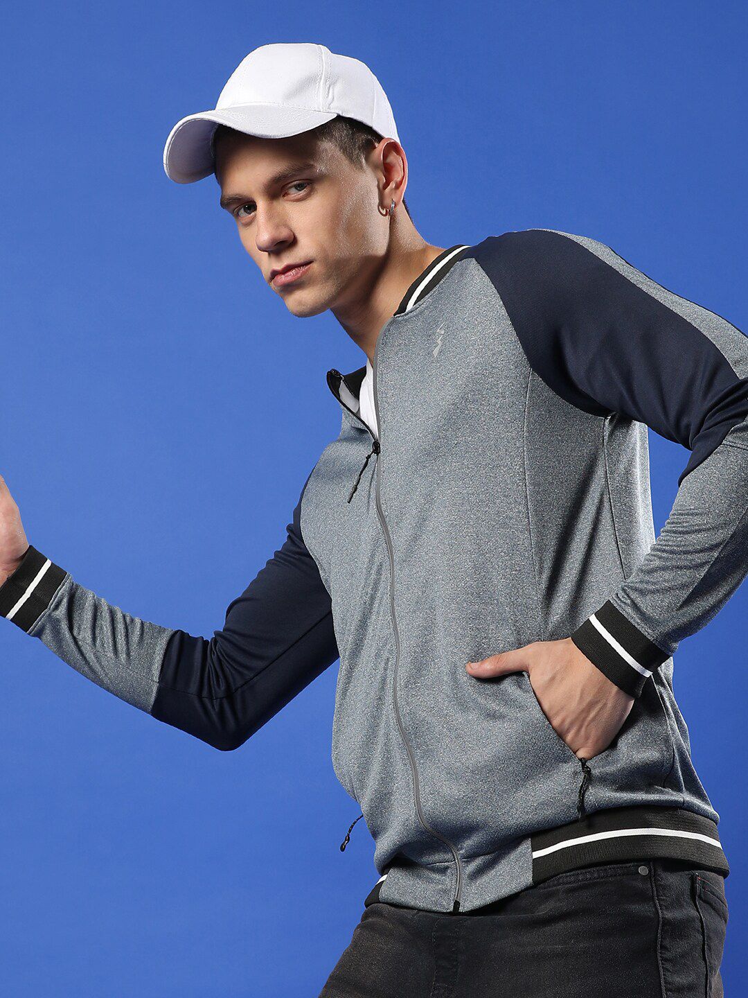 Campus Sutra Windcheater Outdoor Sporty Jacket