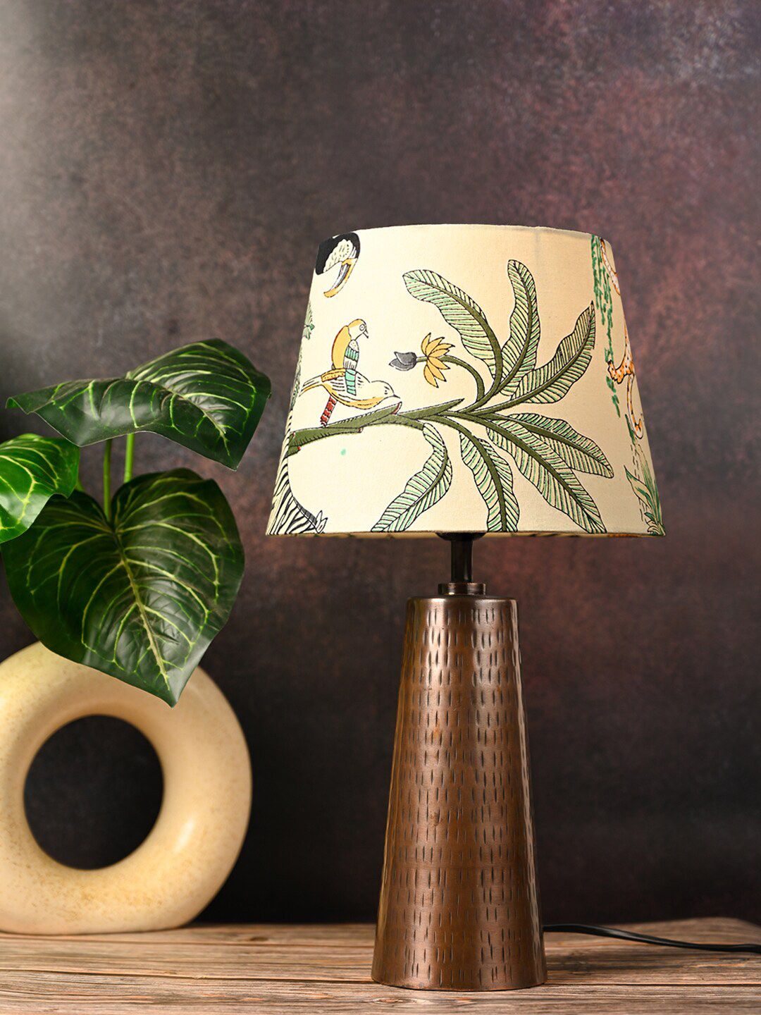 green girgit Green & White Floral Printed Frustum Shape Copper Base Table Lamp-image-46