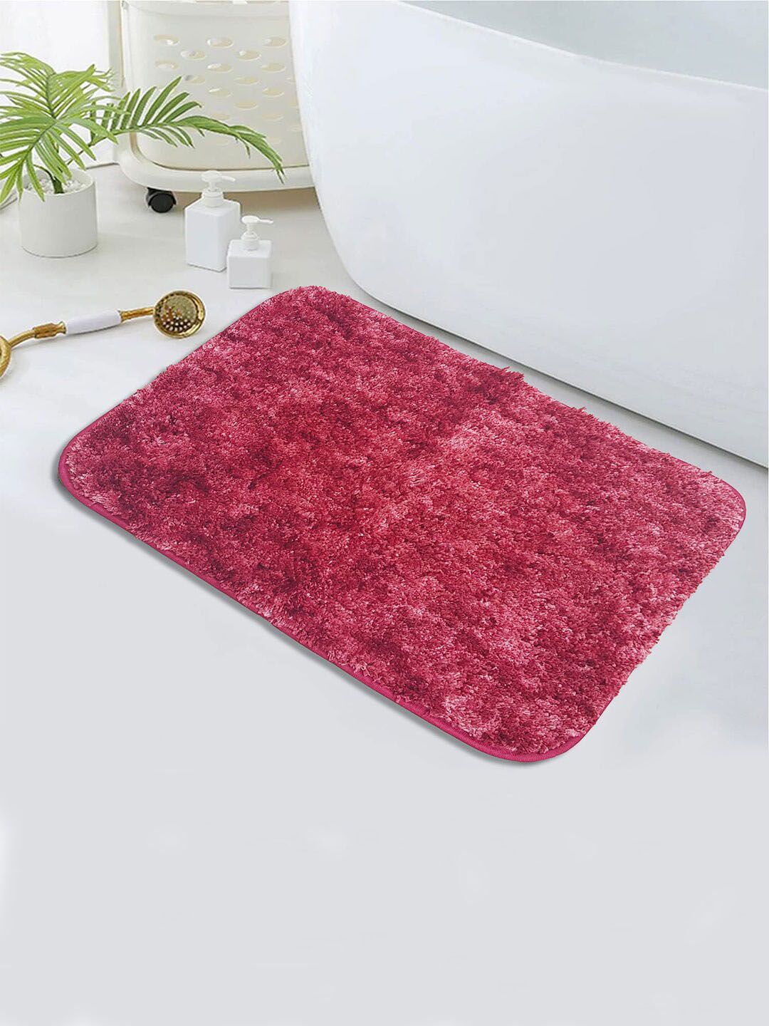 LUXEHOME INTERNATIONAL Hawaii Red Anti-Skid Bath Rug