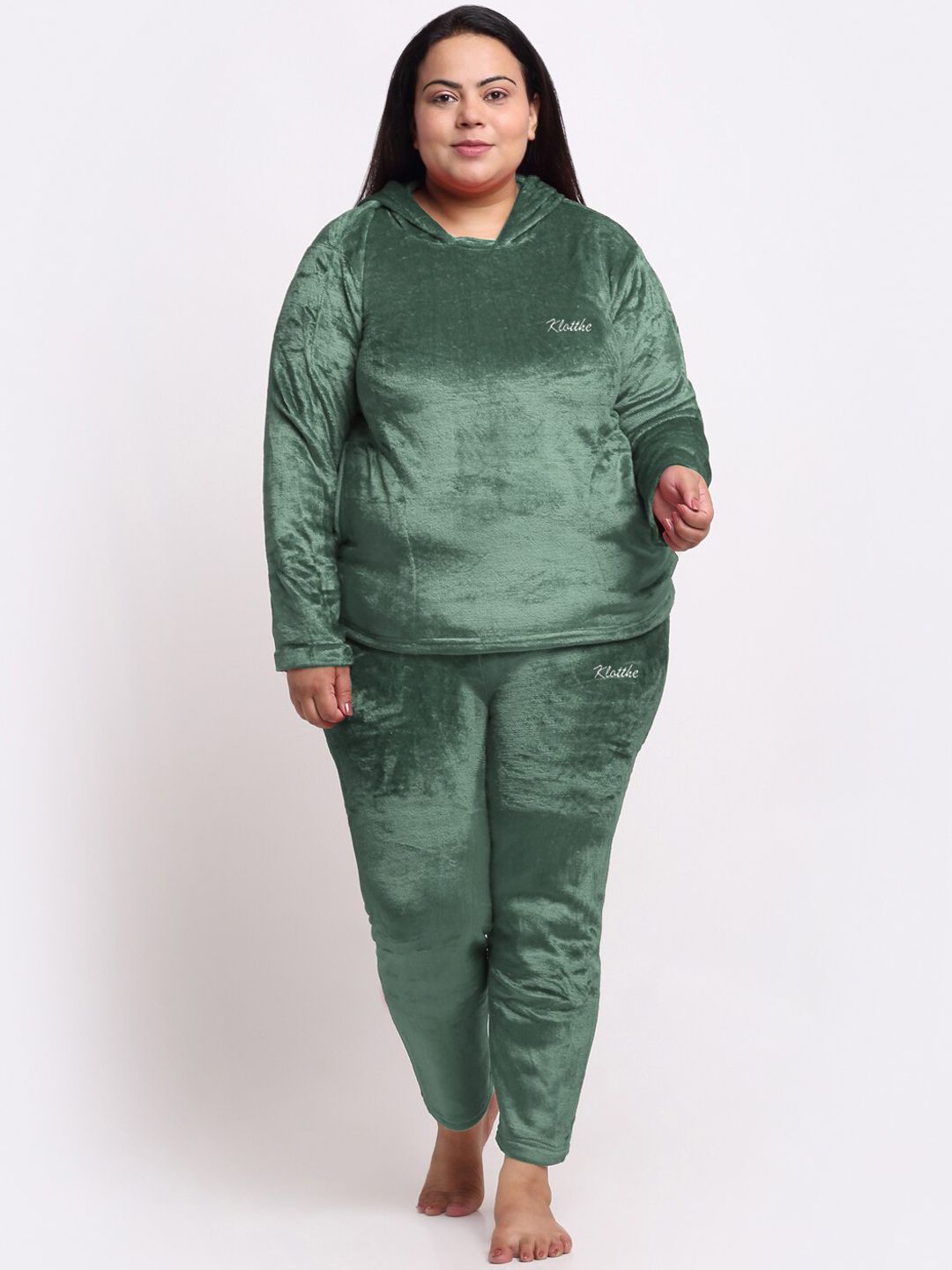 KLOTTHE Plus Size Hooded Velvet Night suit-image-25