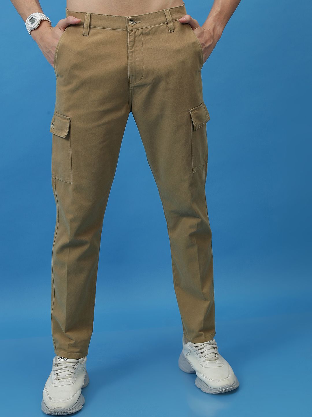 HIGHLANDER Men Tapered Fit Plain Cargo Trousers-image-14