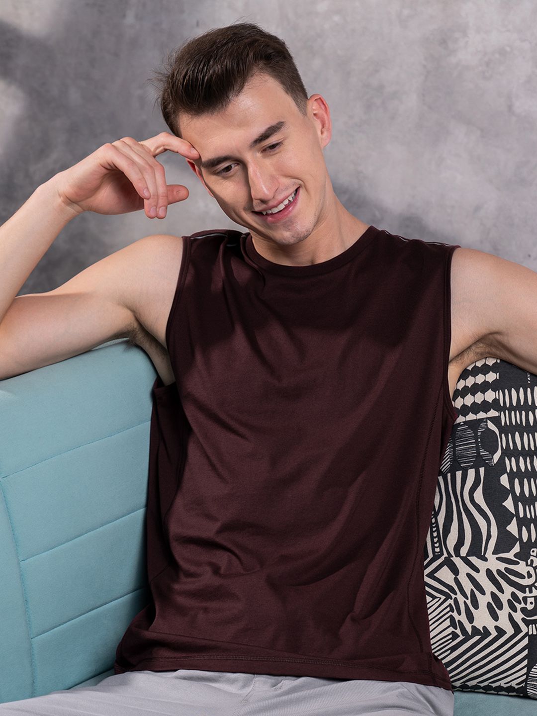 DAMENSCH Round Neck Lightweight Gym InnerVest-picture-45