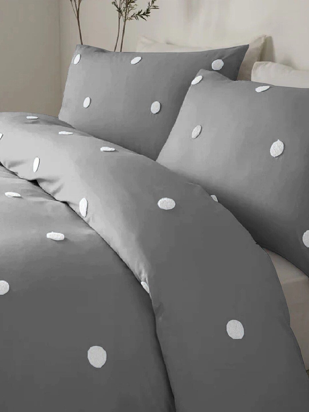 THE WHITE MOSS Grey 3 Pieces Heavy Winter 150 GSM Double Bed Comforter & Pillow Cover-image-13