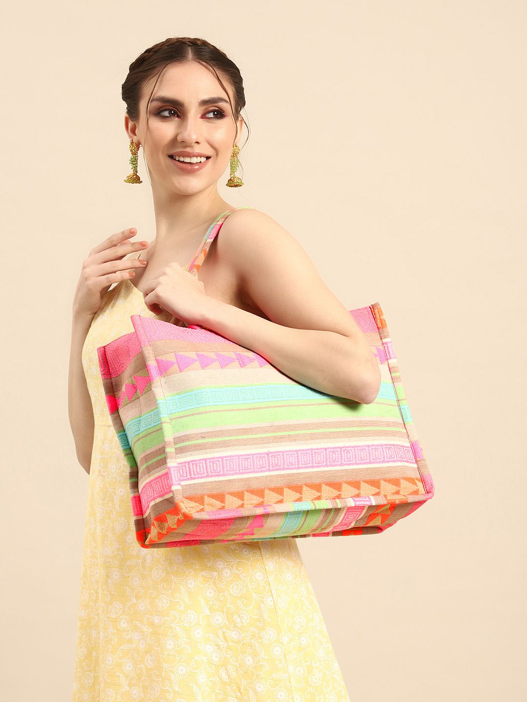 Sangria Geometric Printed Oversized Shopper Tote Bag-picture-32
