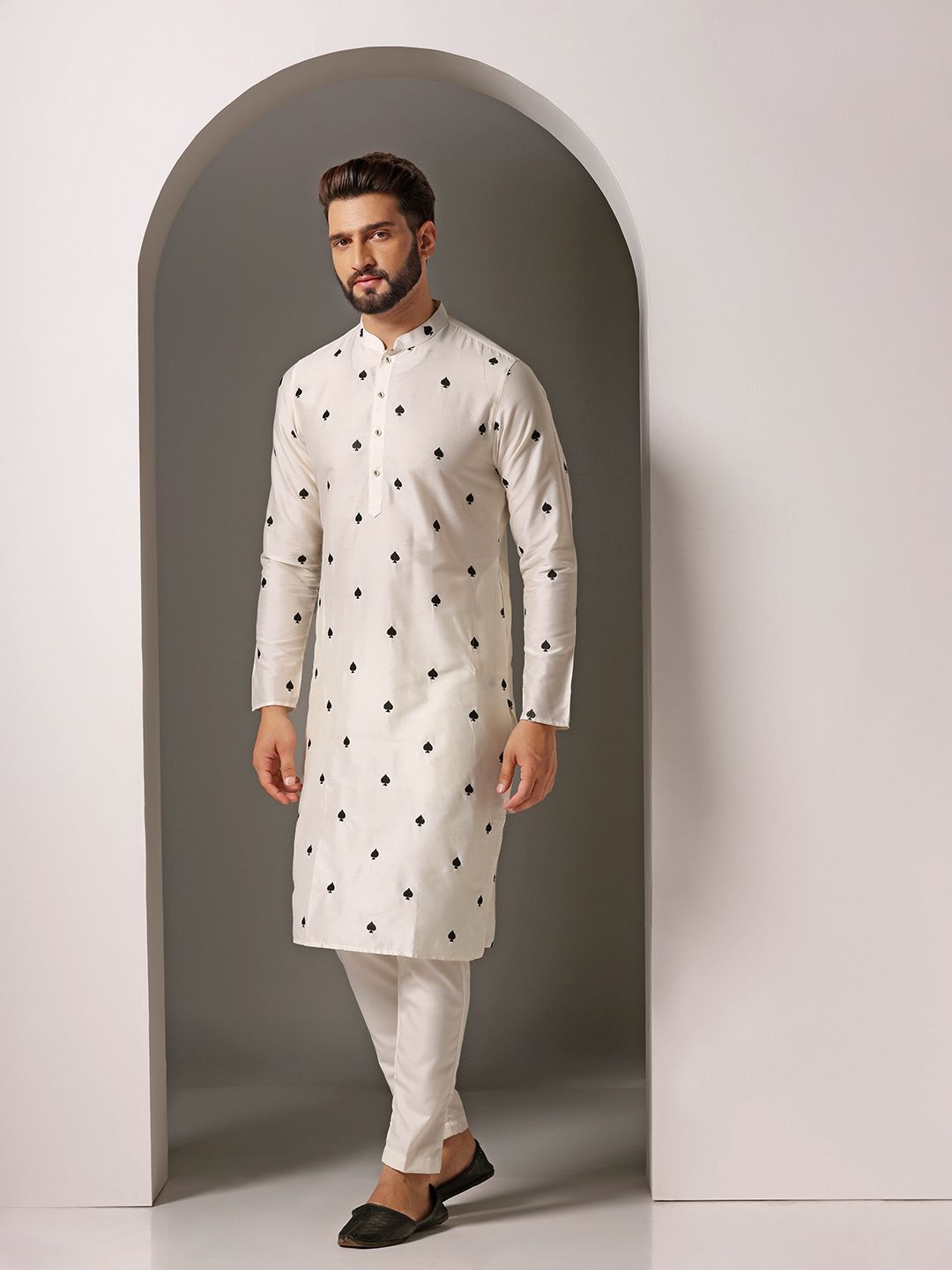 Buy Royal Kurta Men Black Regular Fit Kurta Online at Low Prices in
