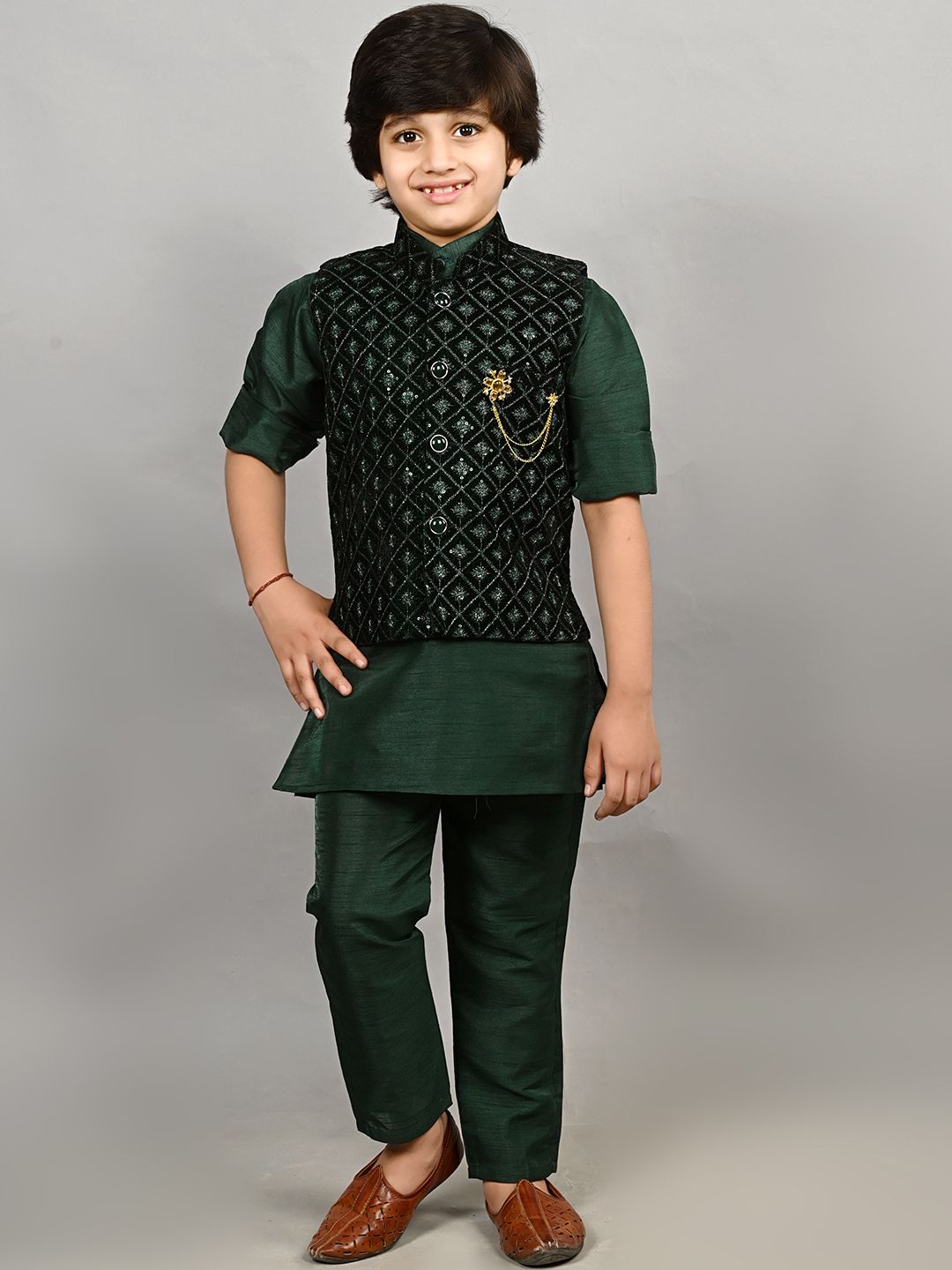 ahhaaaa Boys Mandarain Collar Kurta Pyjama & Velvet Waistcoat Set-picture-54