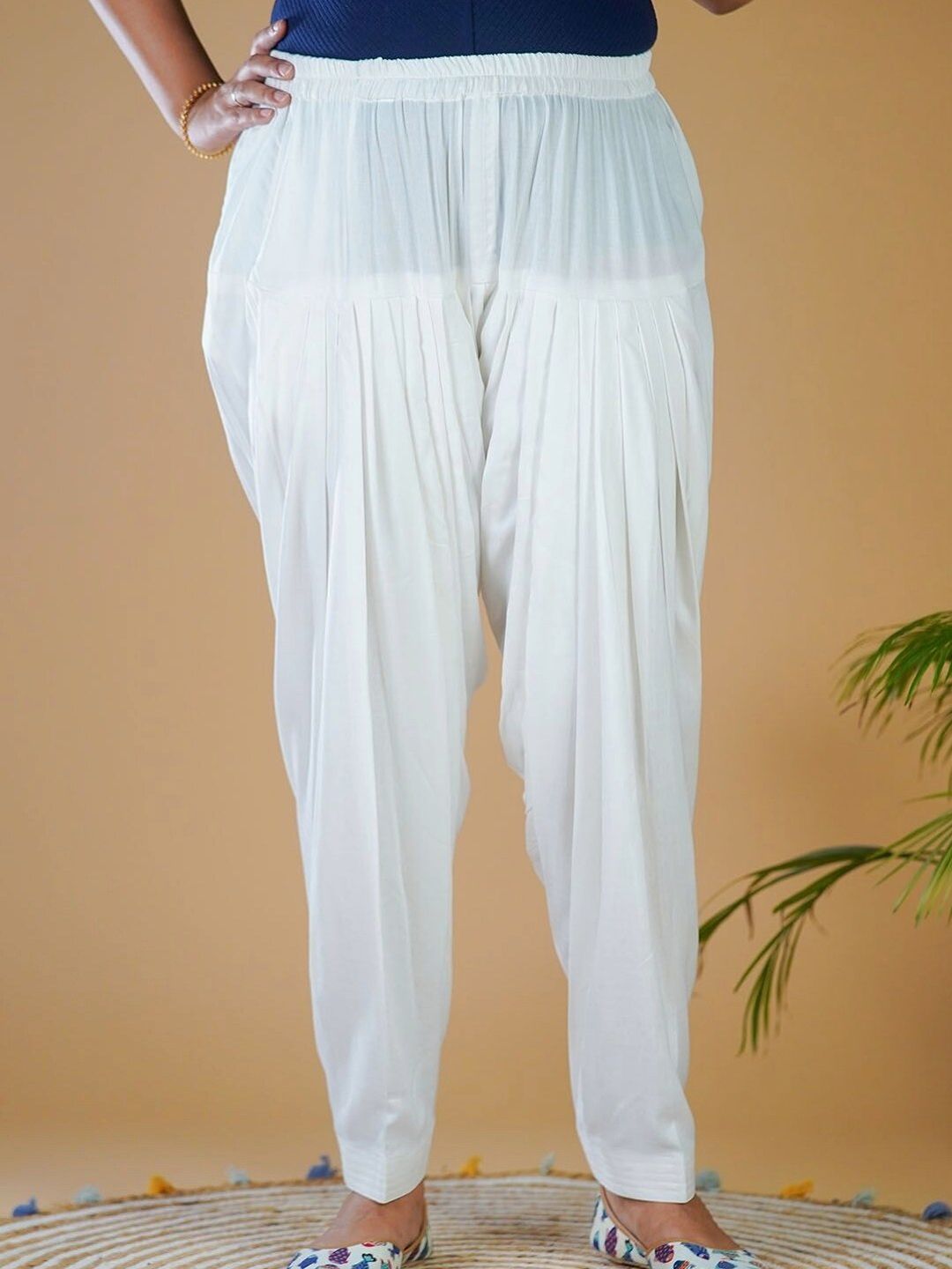 LetsDressUp Gathered Loose-Fit Salwar