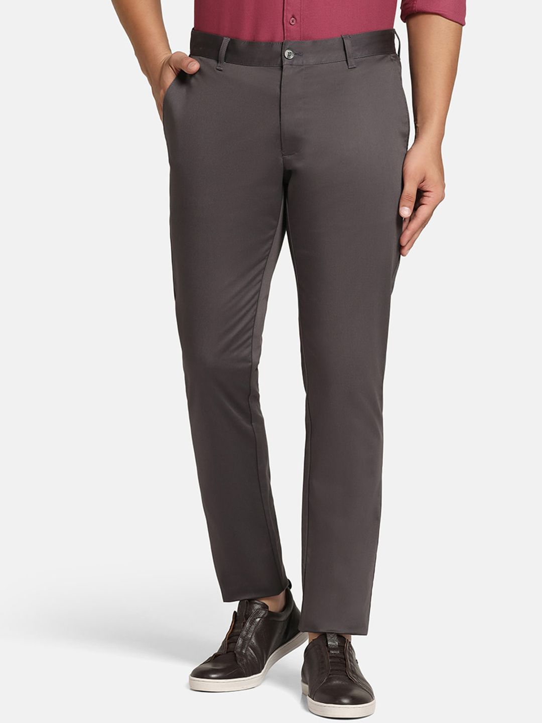 Blackberrys Men B-91 Slim Fit Low-Rise Easy Wash Trousers-image-47