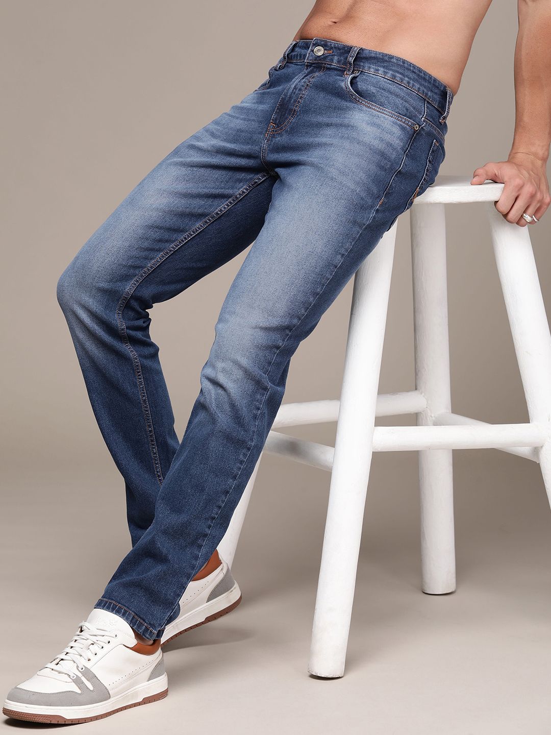 The Roadster Life Co. Men Heavy Fade Stretchable Jeans