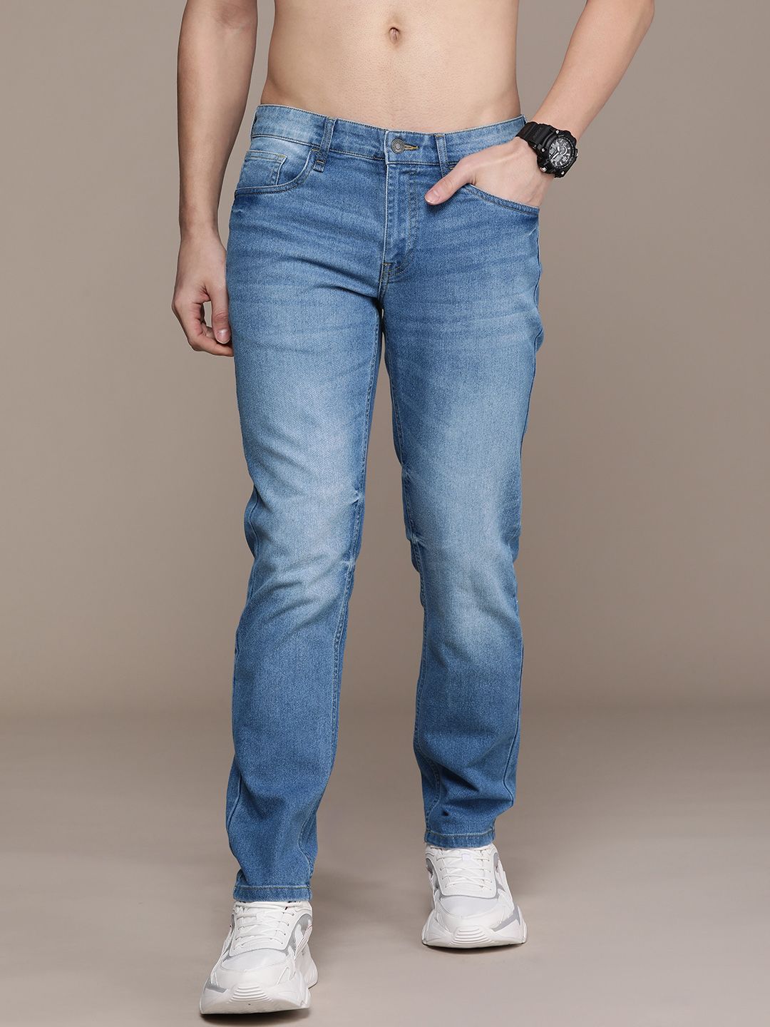 Roadster Men Slim Fit Heavy Fade Stretchable Jeans
