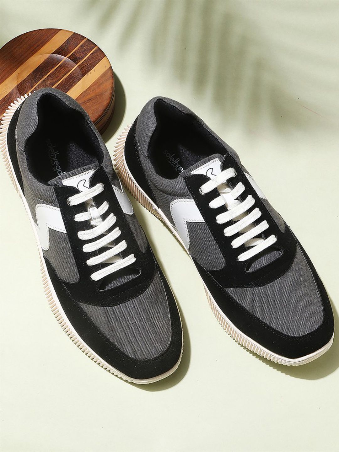 Solethreads Men CRATER Colourblocked Skid Resistant Superfoam