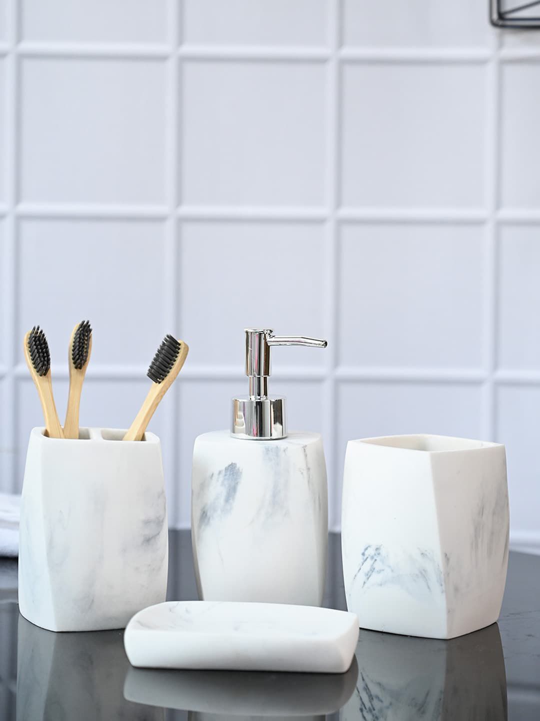 MARKET99 White 4 Pieces Marble Bathroom Accessories-picture-13