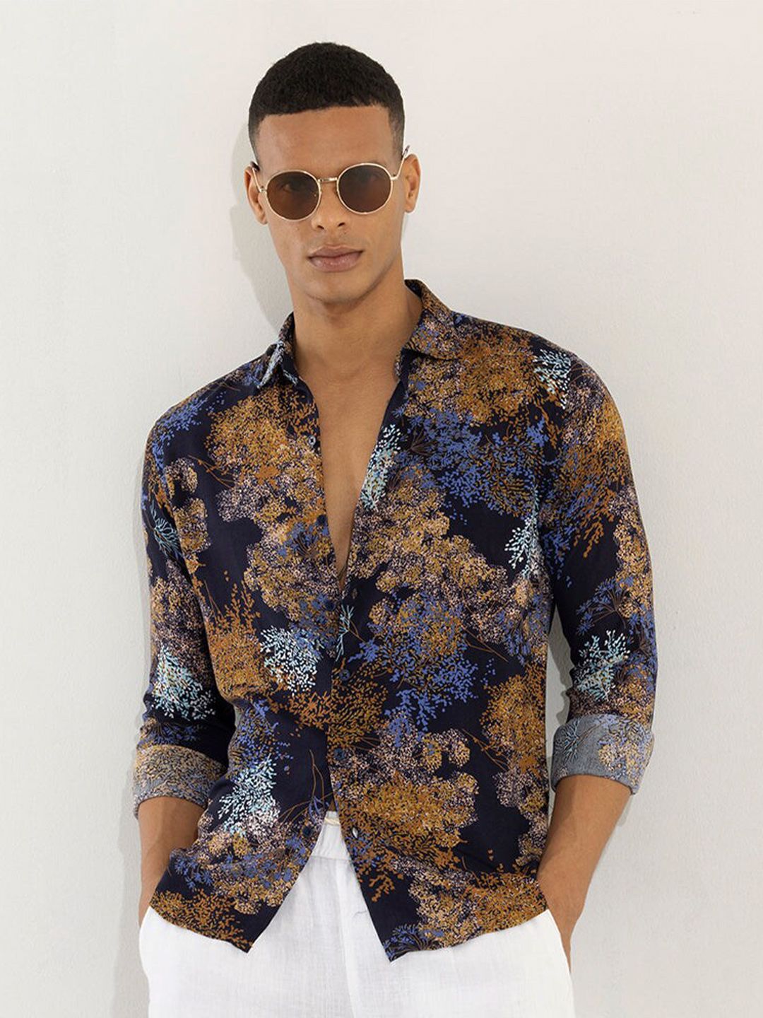 Snitch Navy Blue Classic Slim Fit Floral Printed Casual Shirt