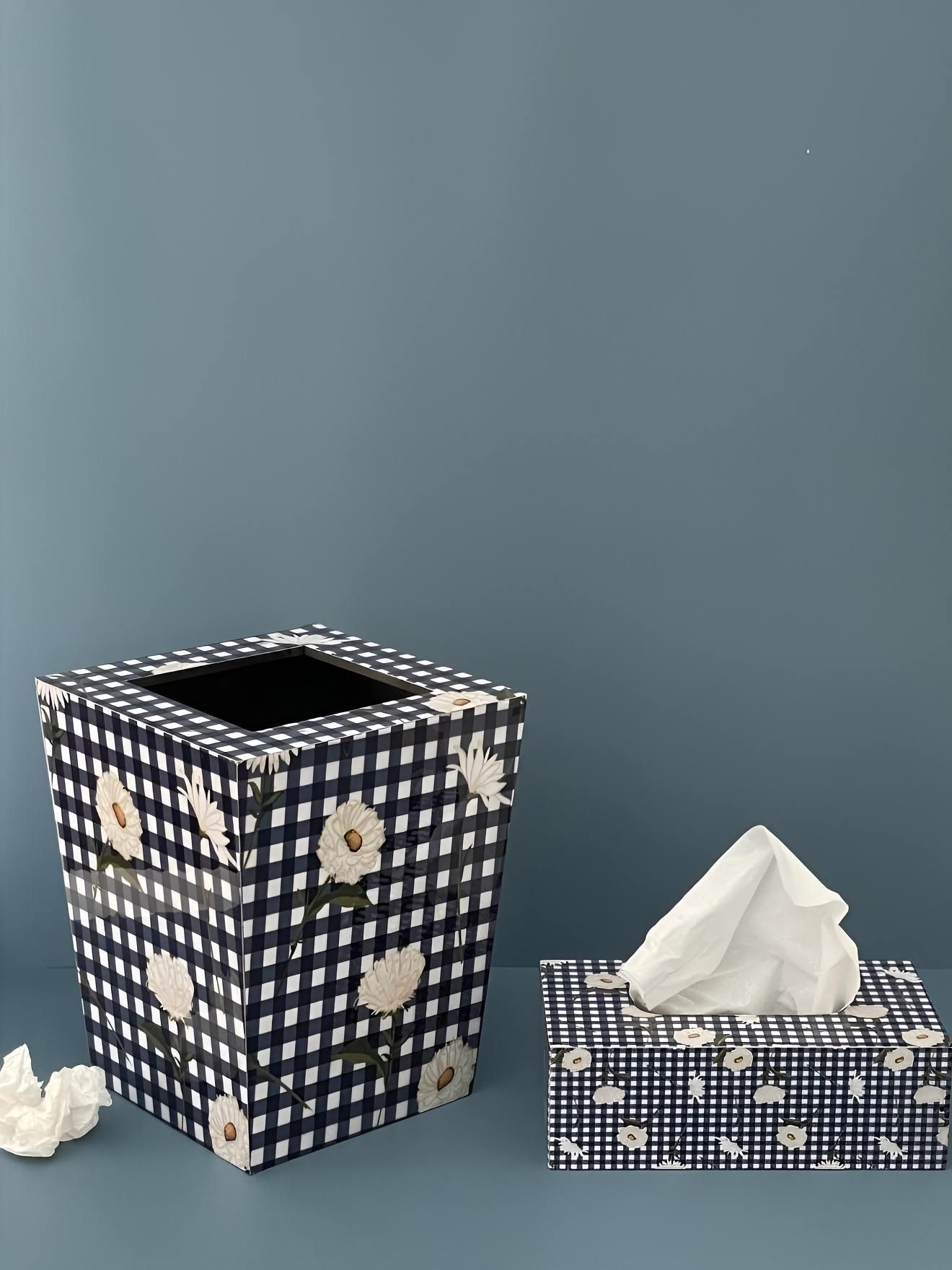CasaGold Black & White 2 Pieces Floral Wood Bath Accessories Set-image-22