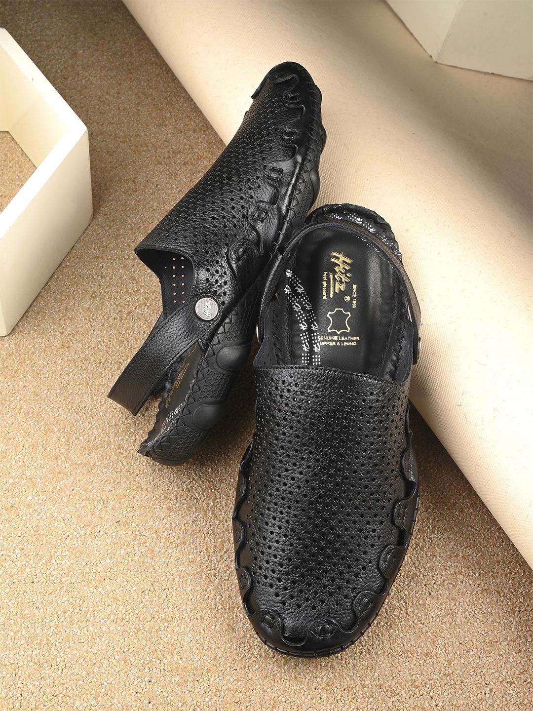 Hitz Men Textured Leather Shoe-Style Sandals-picture-12